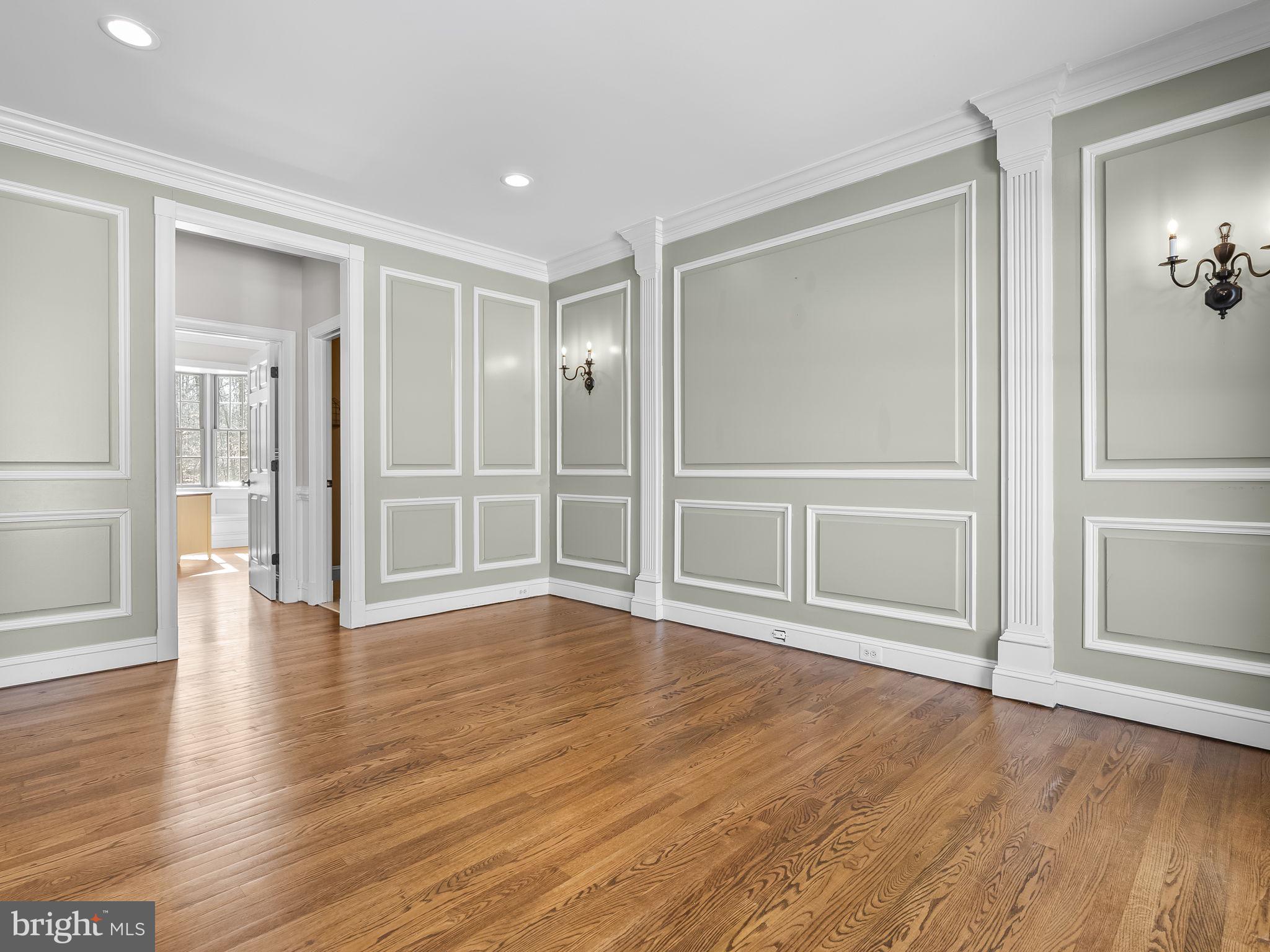 TALL OAKS - Residential