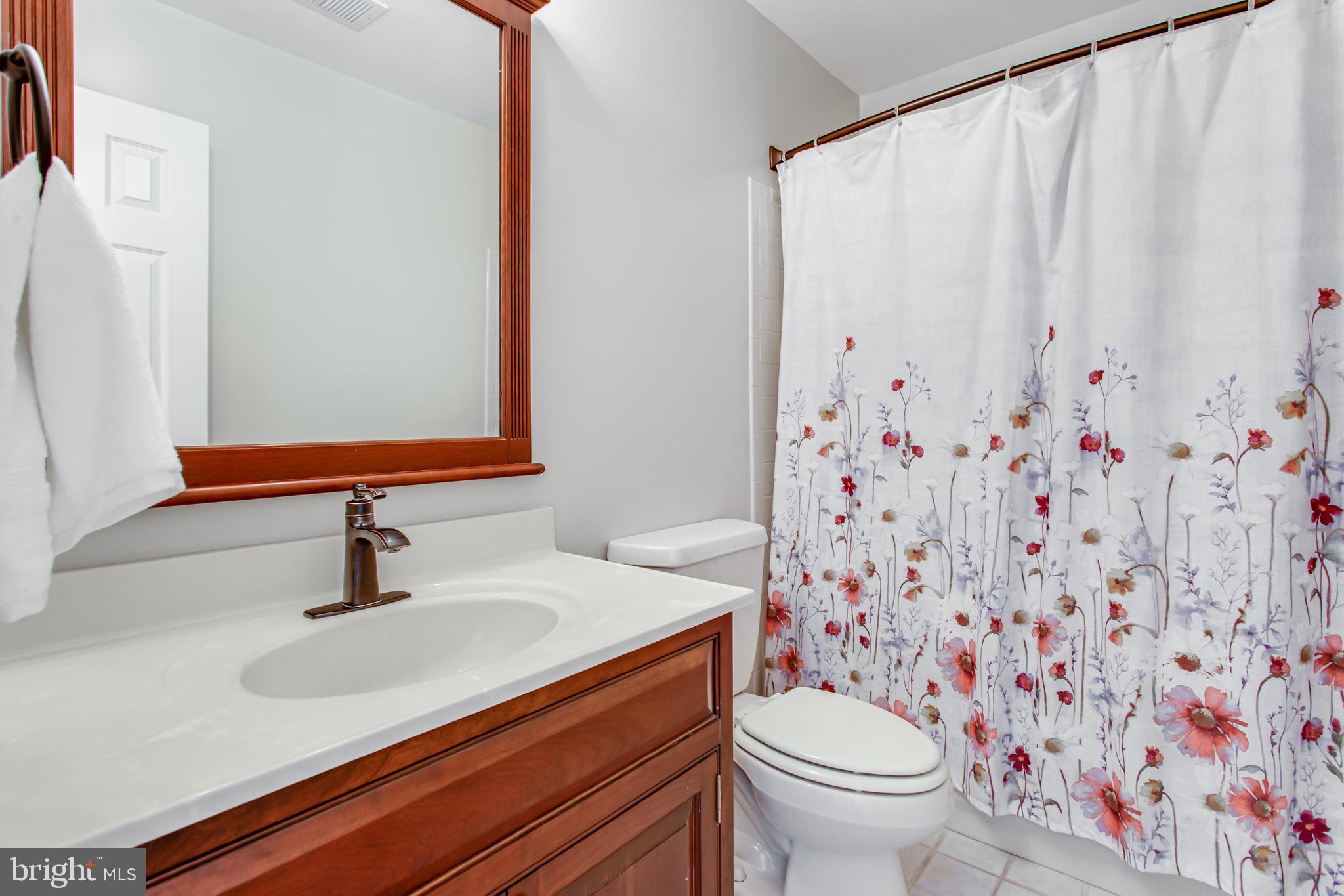 TALL OAKS - Residential