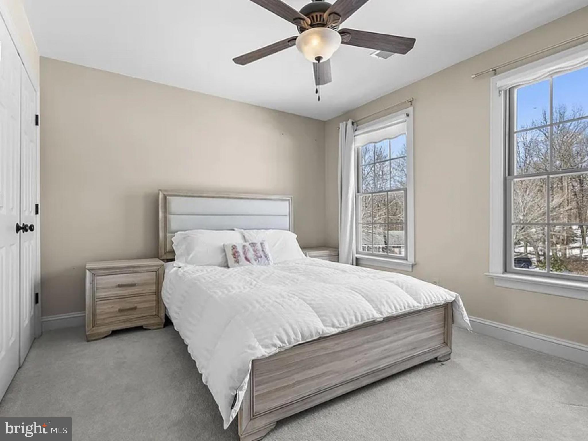 TALL OAKS - Residential