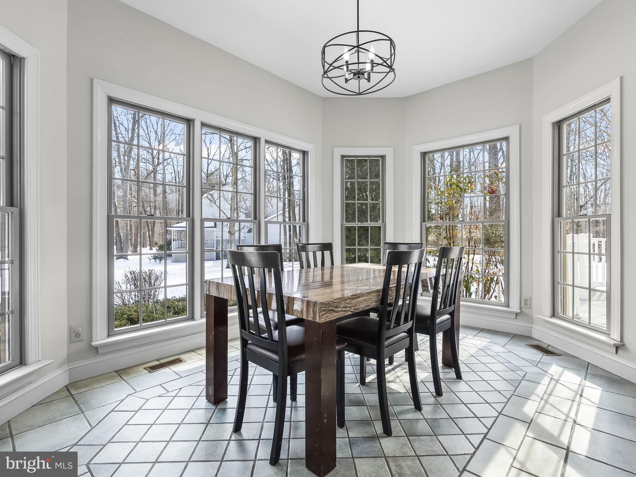 TALL OAKS - Residential