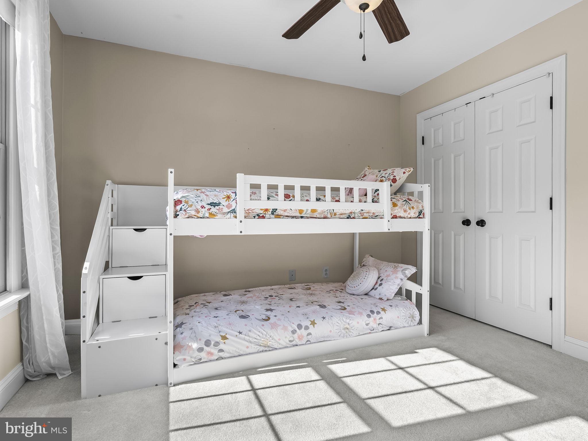 TALL OAKS - Residential