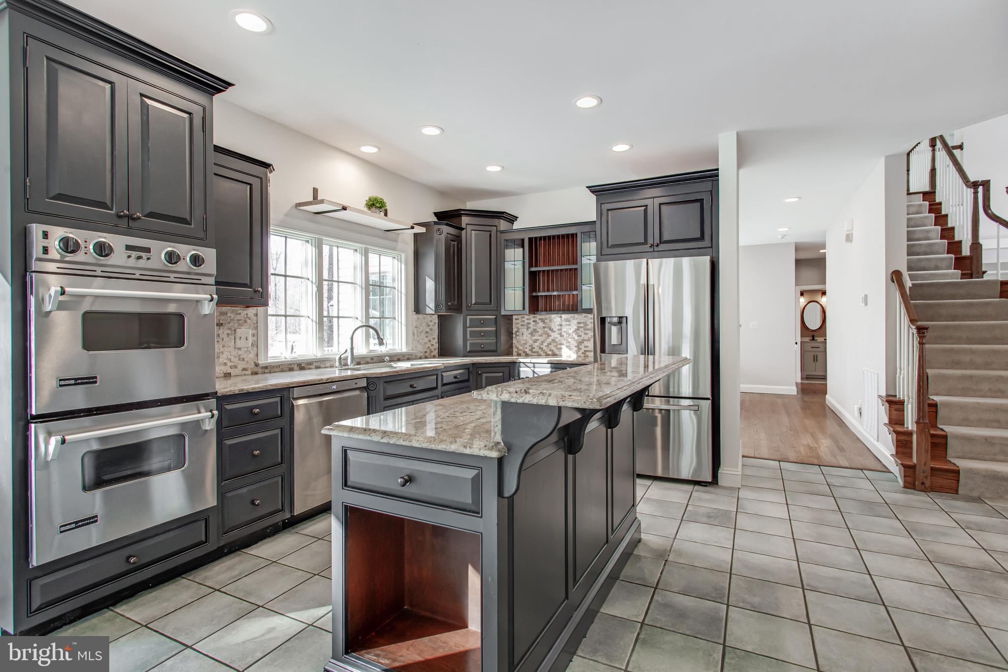 TALL OAKS - Residential