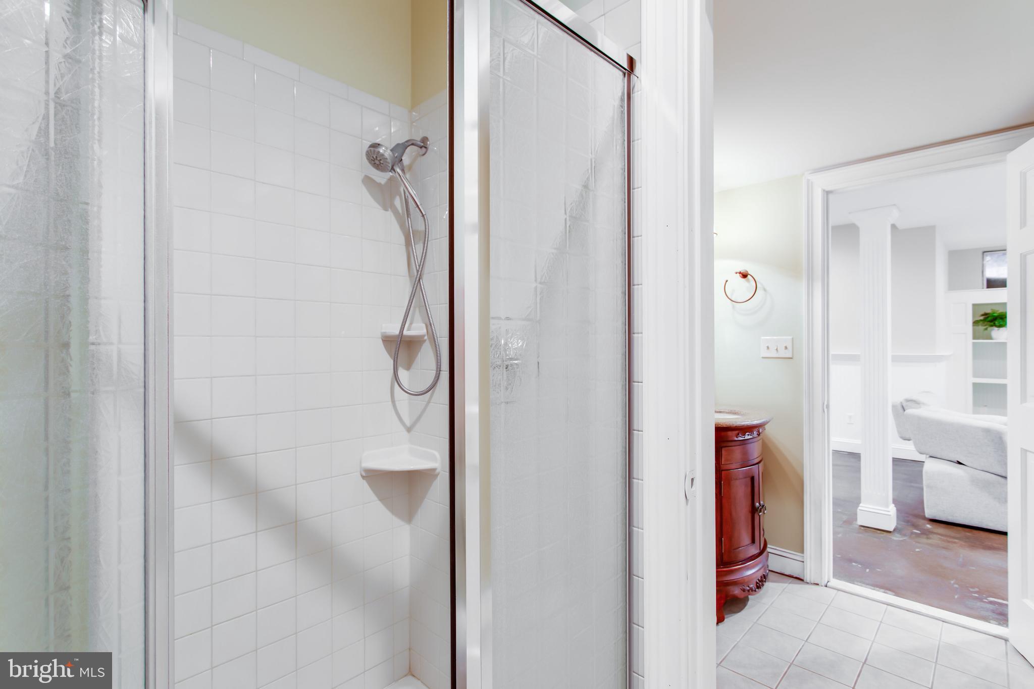 TALL OAKS - Residential