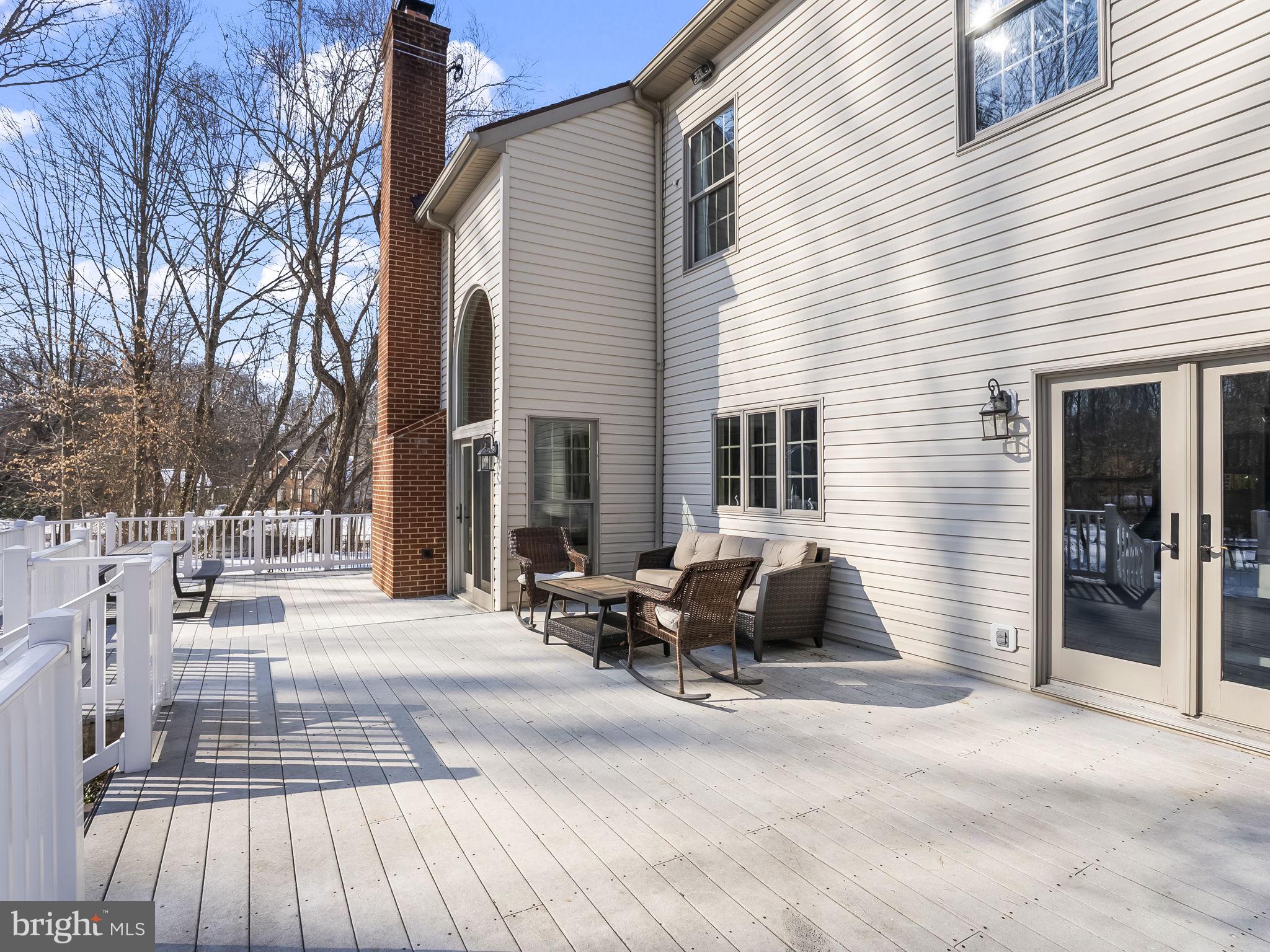 TALL OAKS - Residential