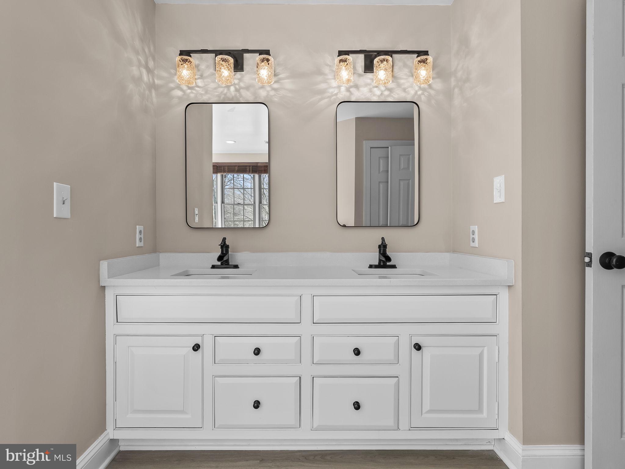 TALL OAKS - Residential