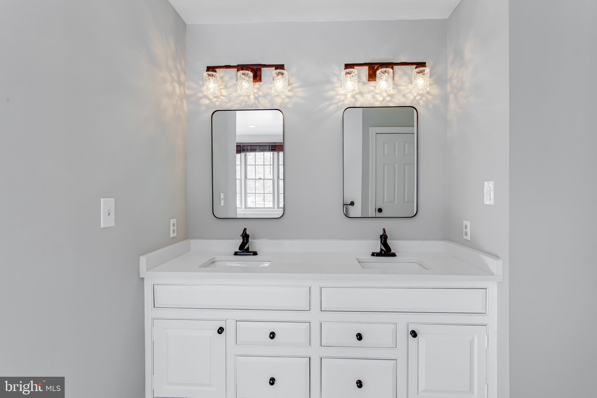 TALL OAKS - Residential