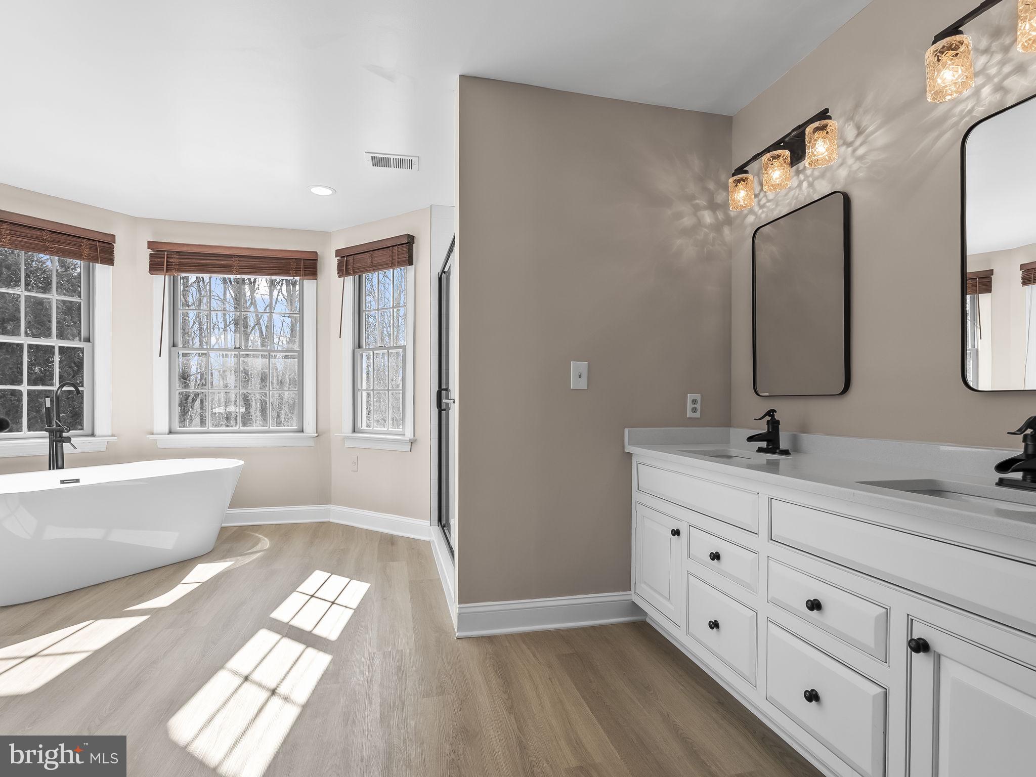 TALL OAKS - Residential