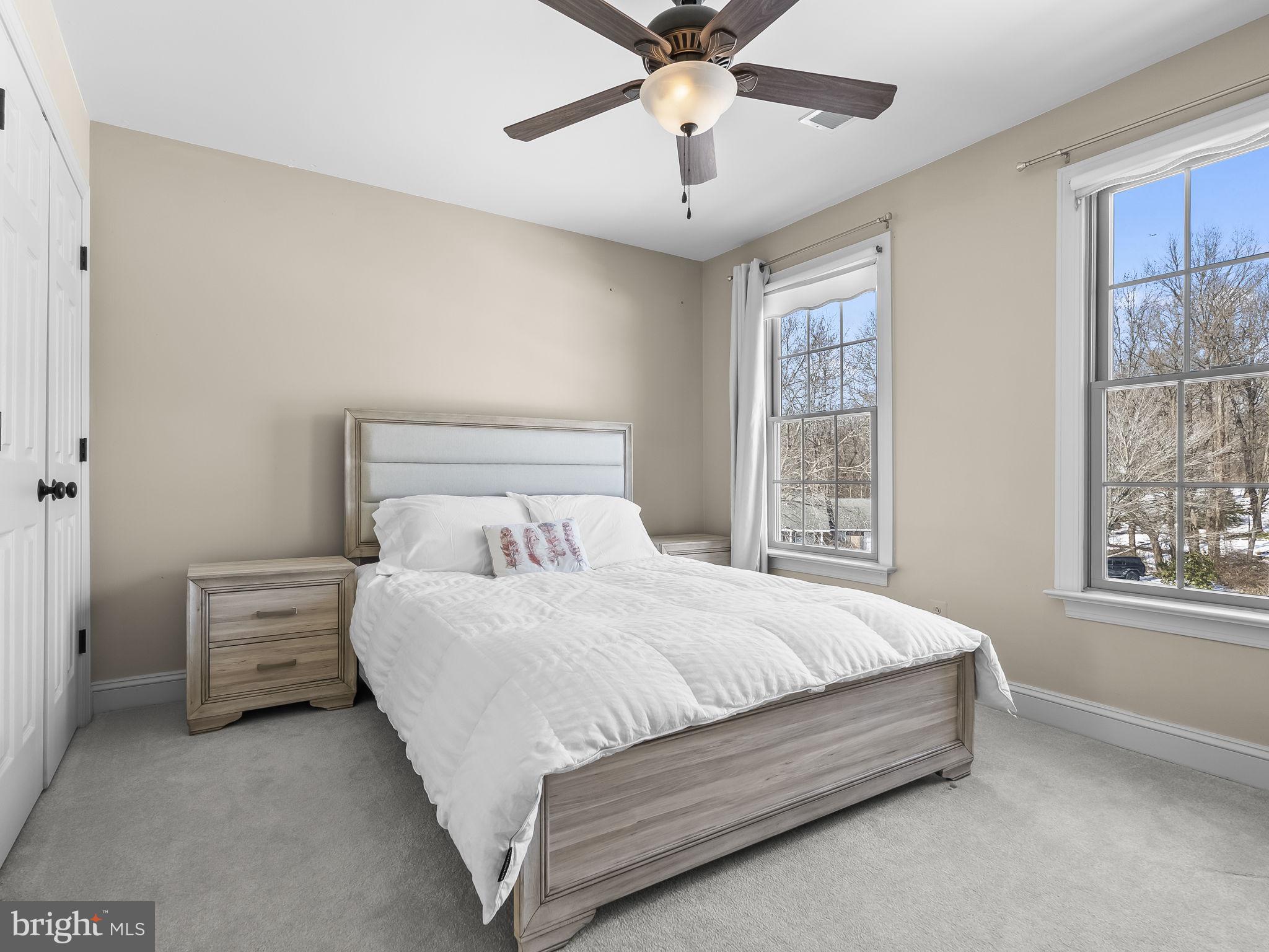 TALL OAKS - Residential