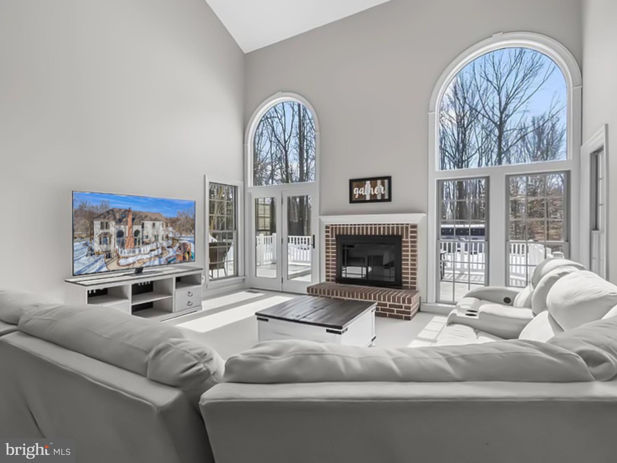 TALL OAKS - Residential