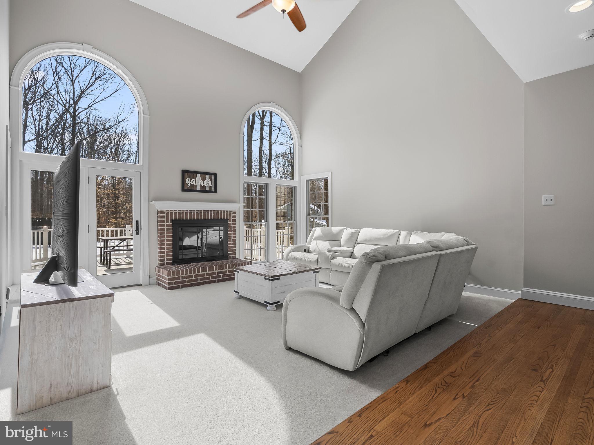 TALL OAKS - Residential