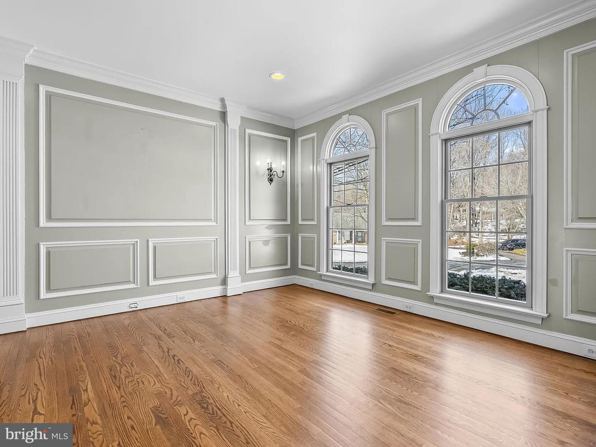 TALL OAKS - Residential