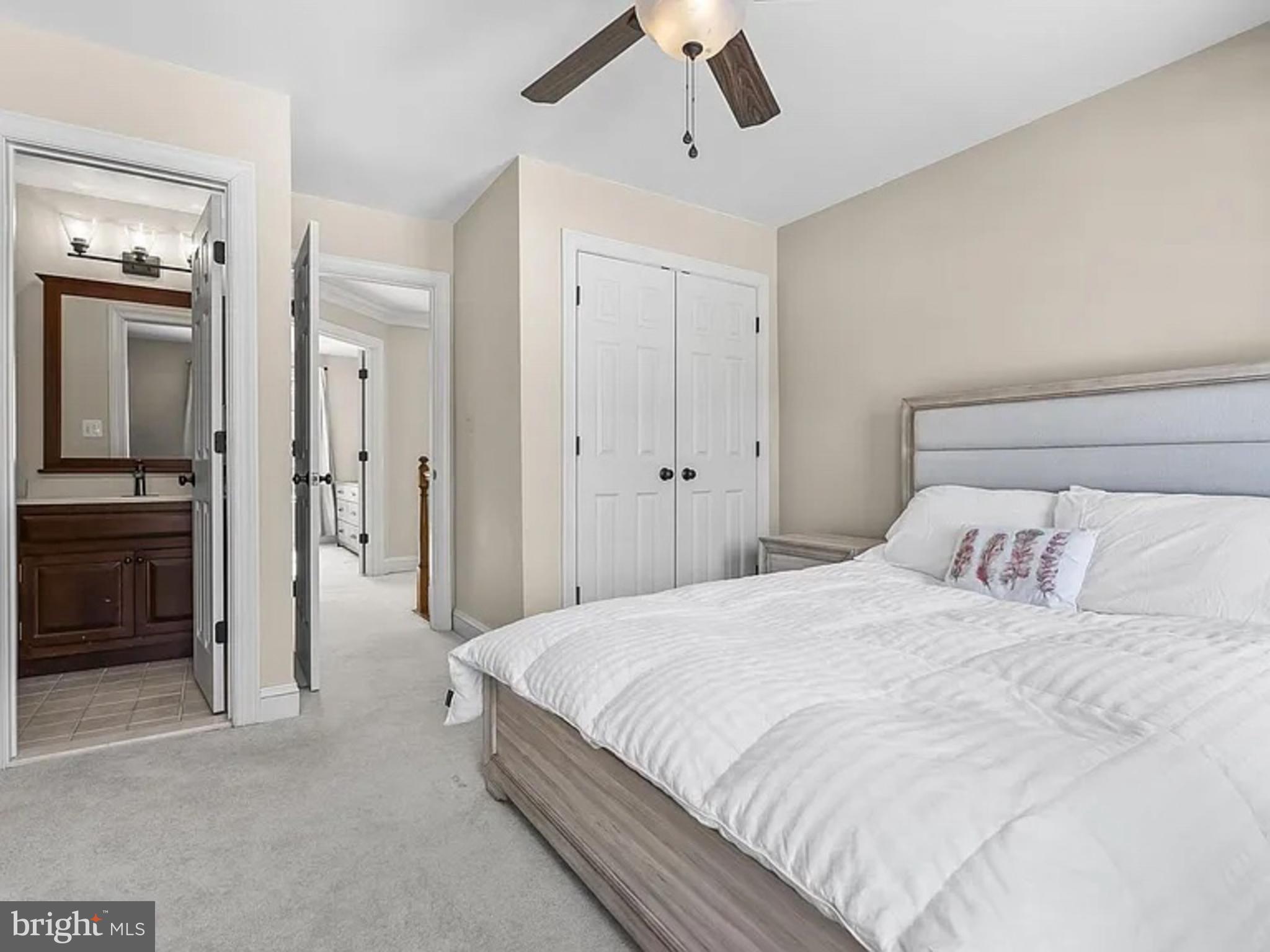 TALL OAKS - Residential