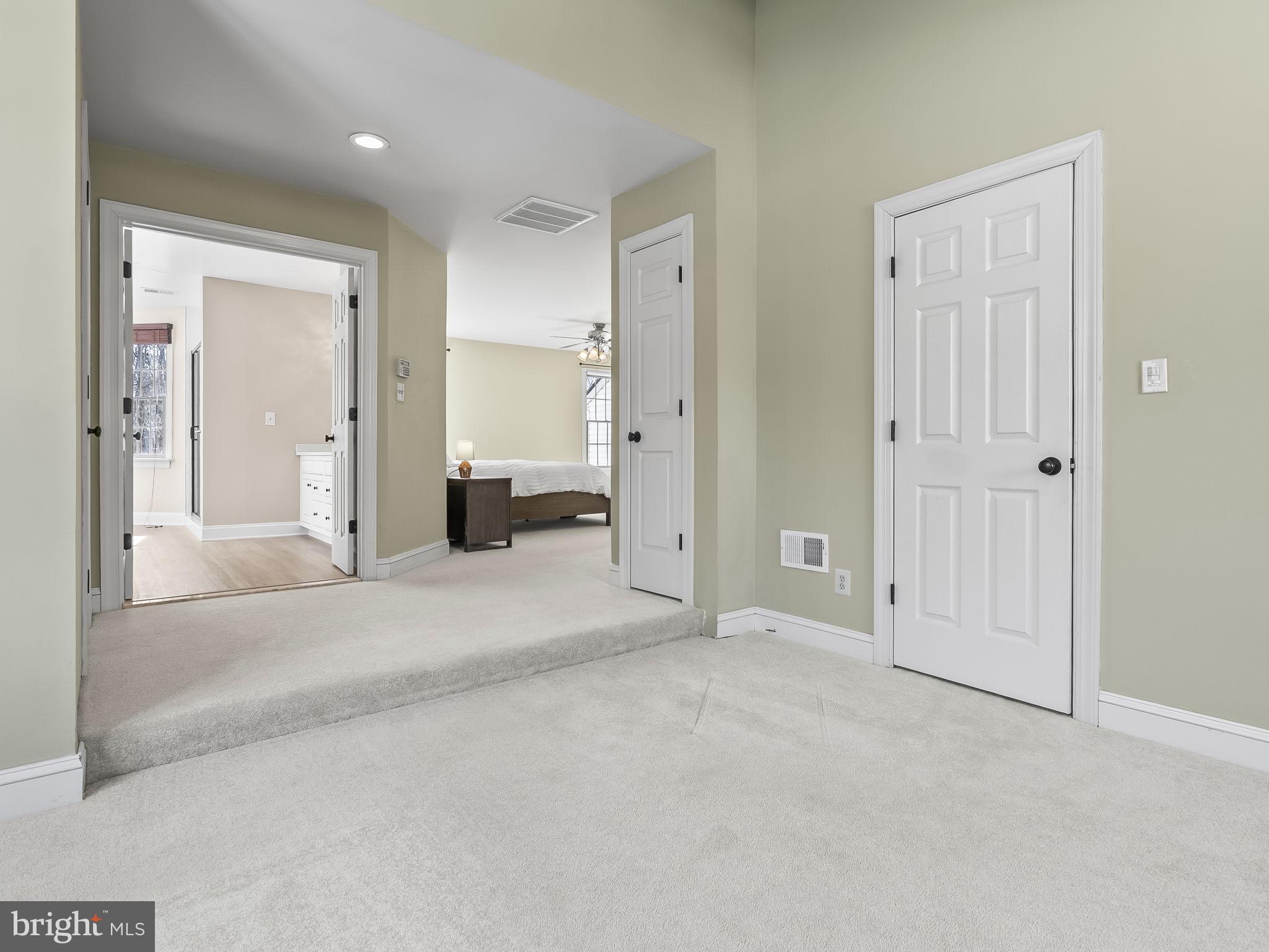 TALL OAKS - Residential