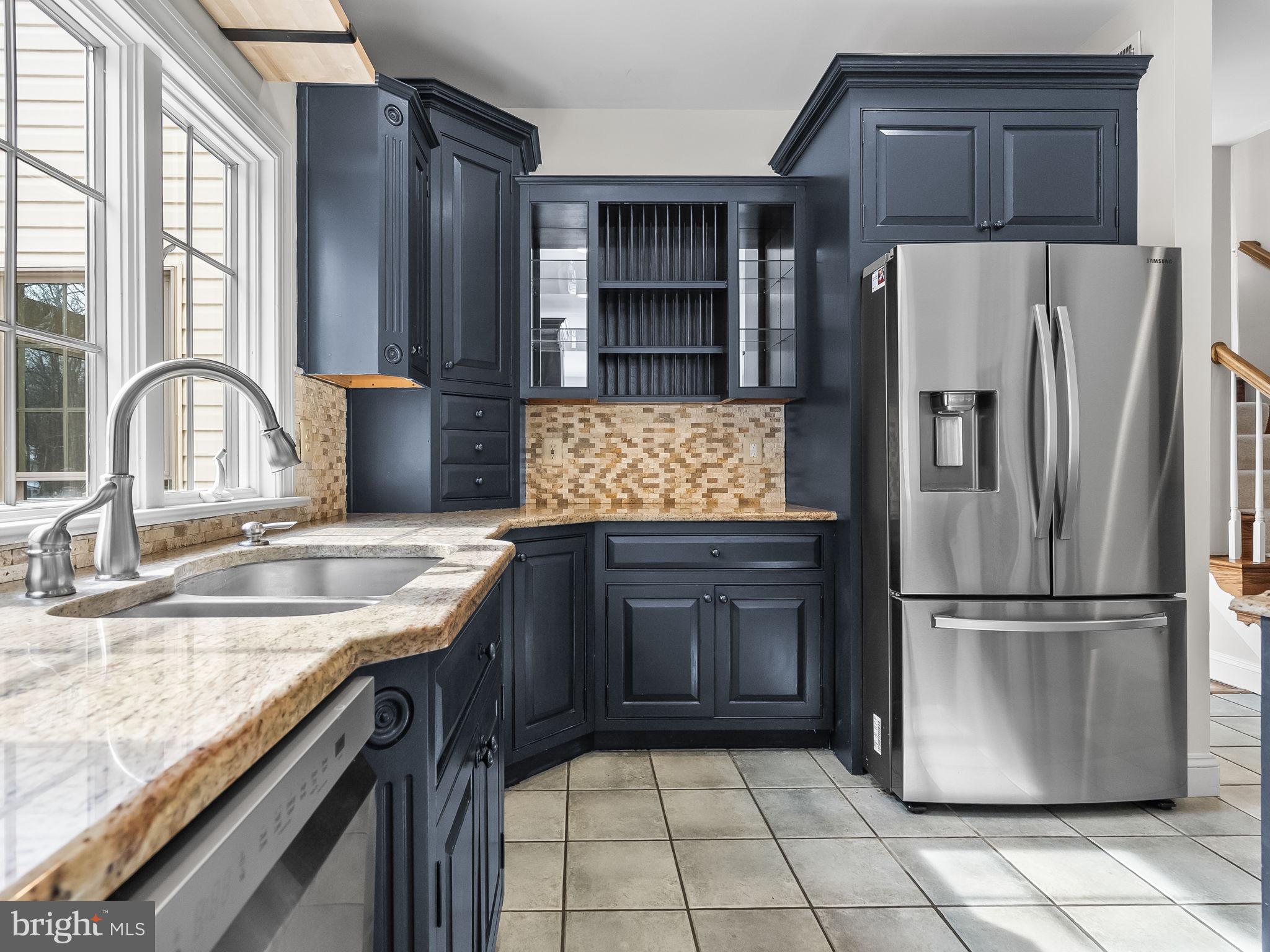 TALL OAKS - Residential