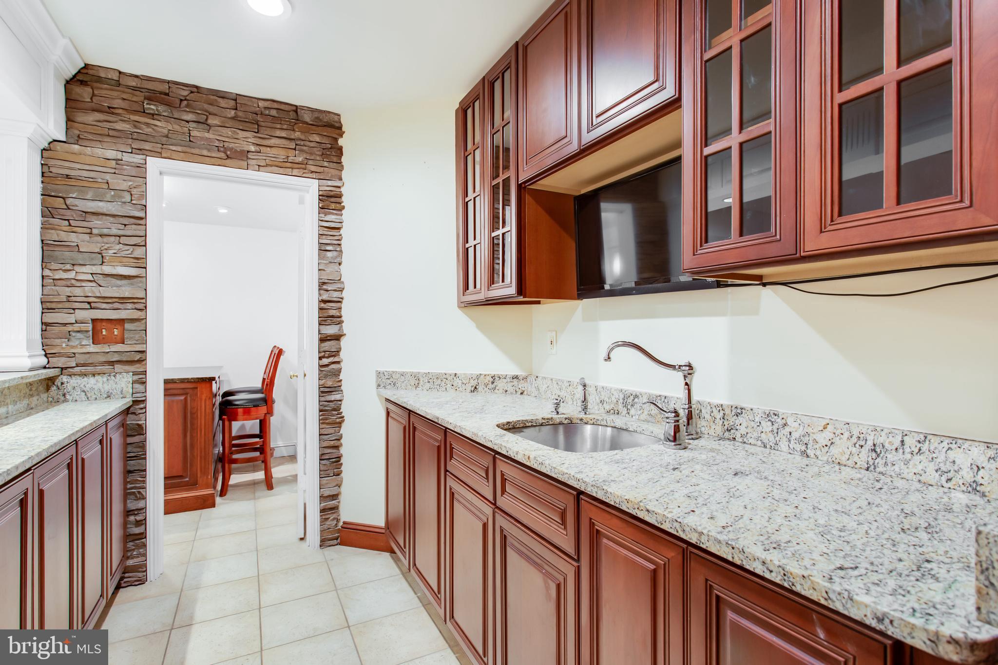 TALL OAKS - Residential