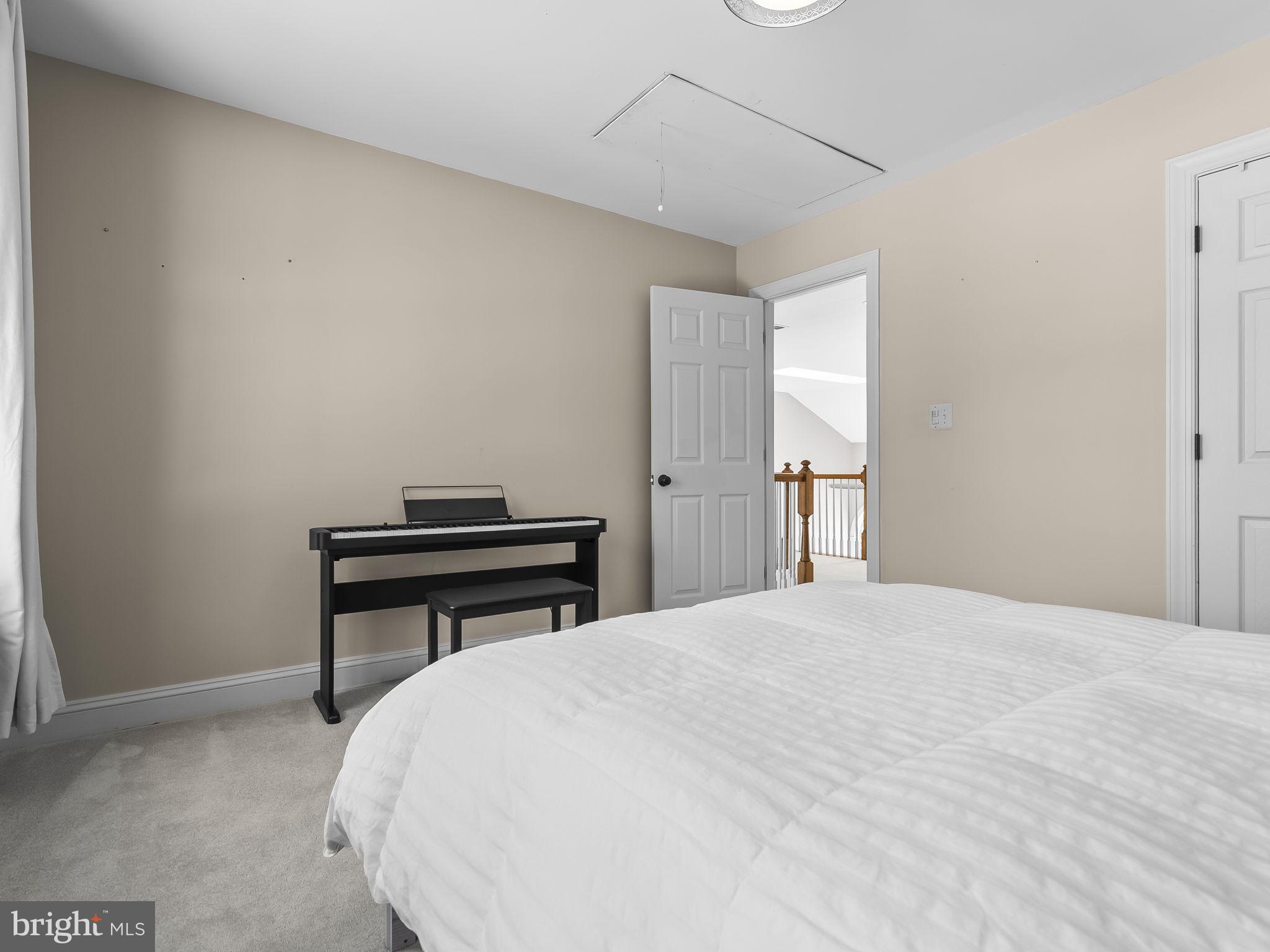 TALL OAKS - Residential