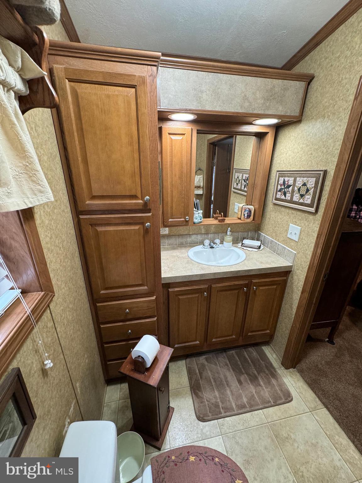 LINCOLN GREENS - Residential