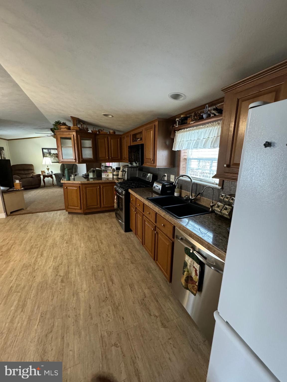 LINCOLN GREENS - Residential