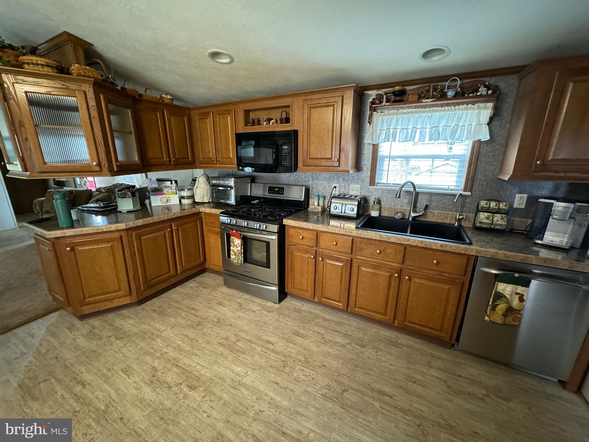 LINCOLN GREENS - Residential