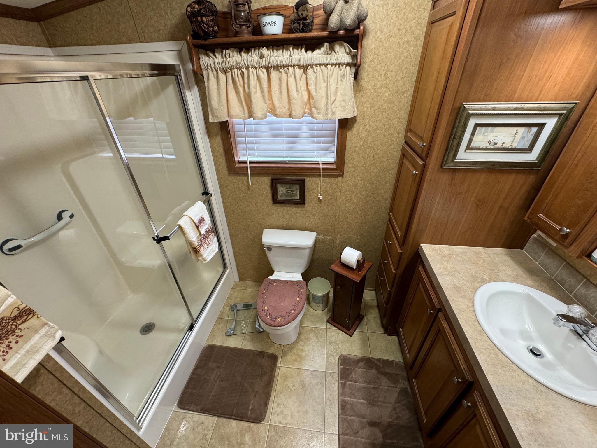 LINCOLN GREENS - Residential