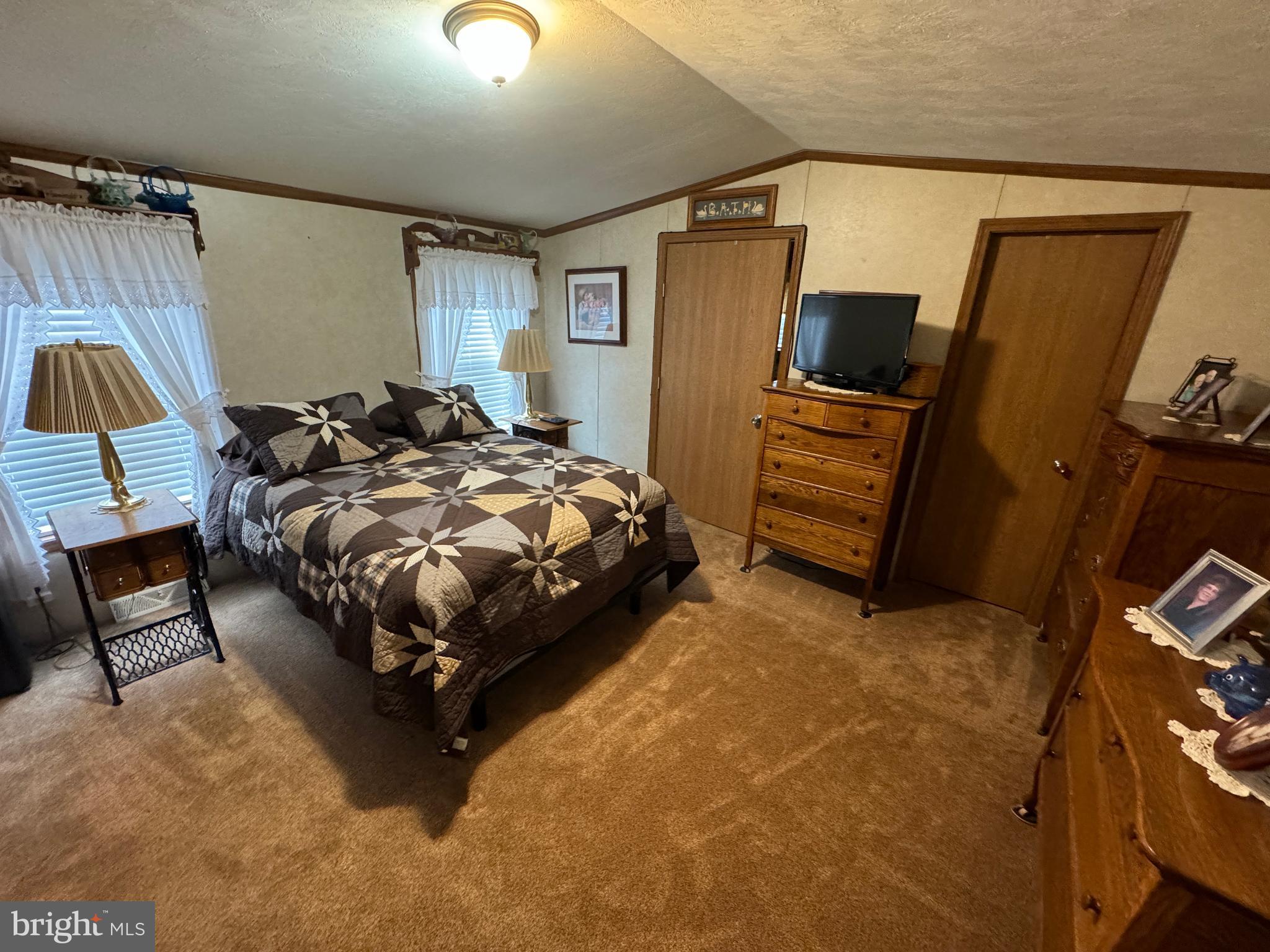 LINCOLN GREENS - Residential