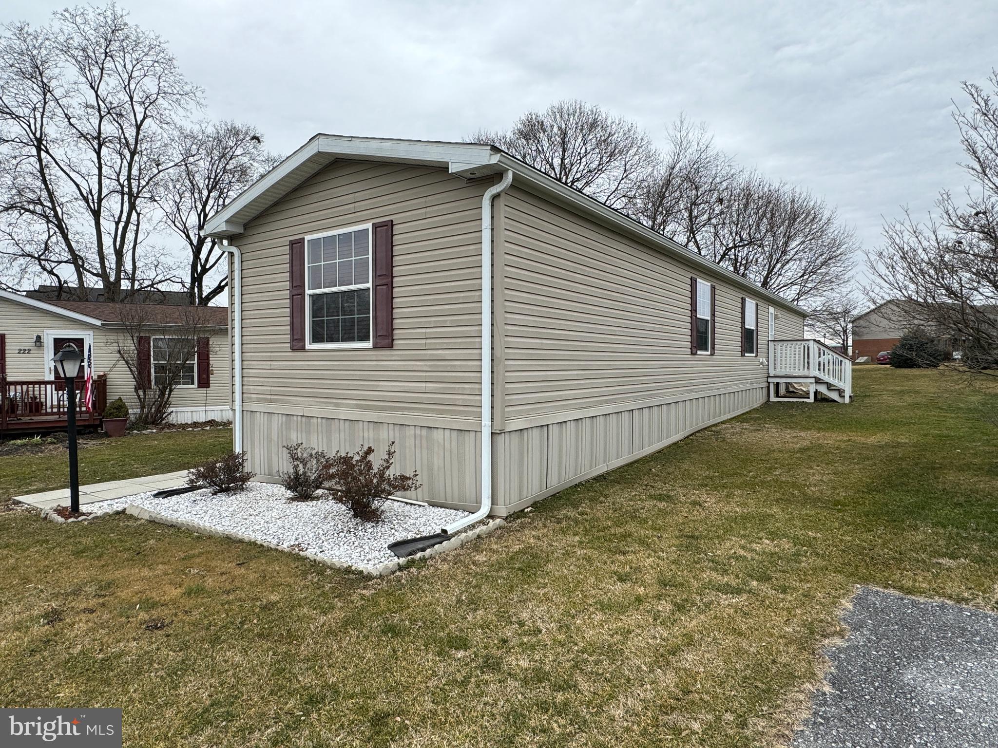 LINCOLN GREENS - Residential