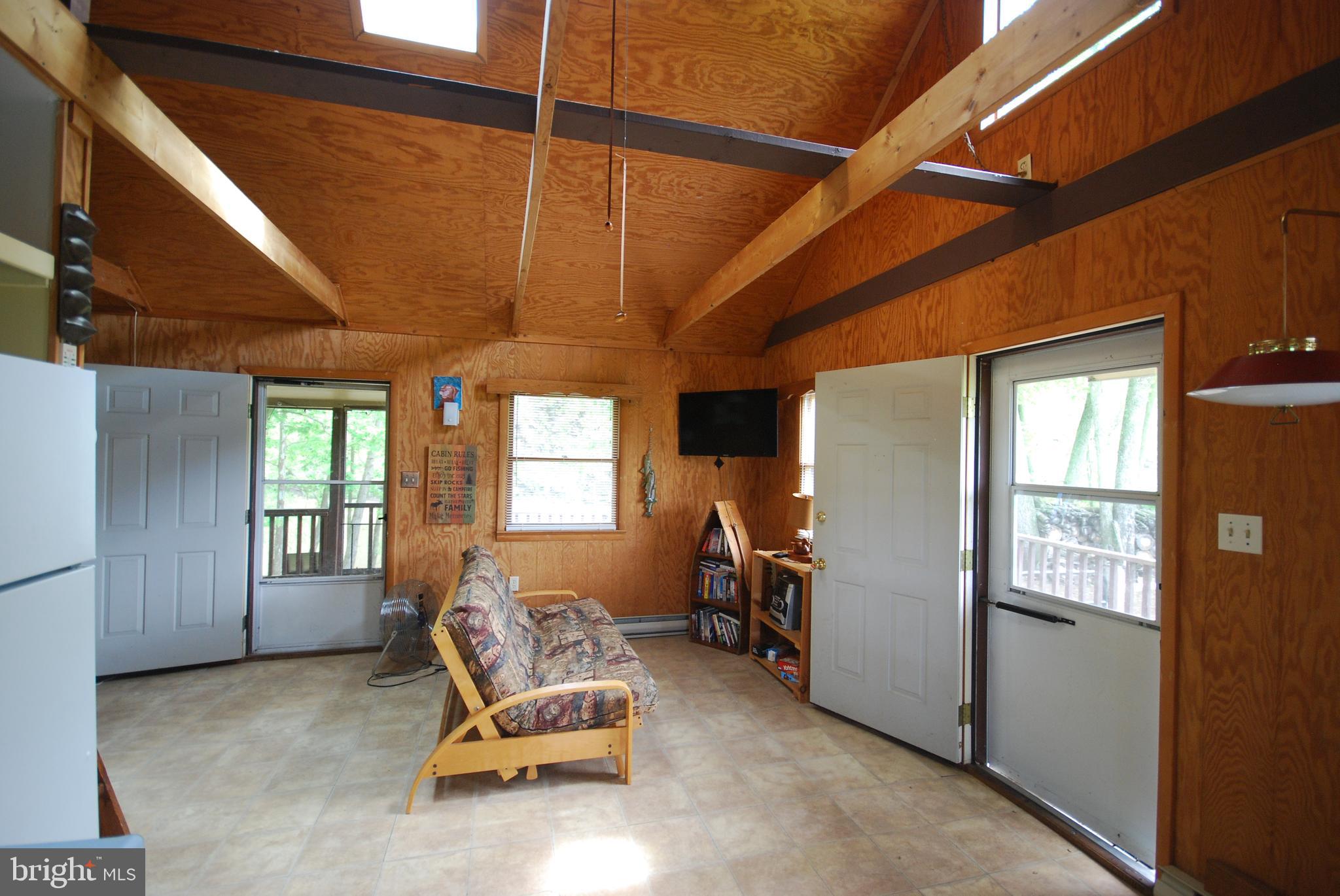 SILVER RIVER ACRES - Residential