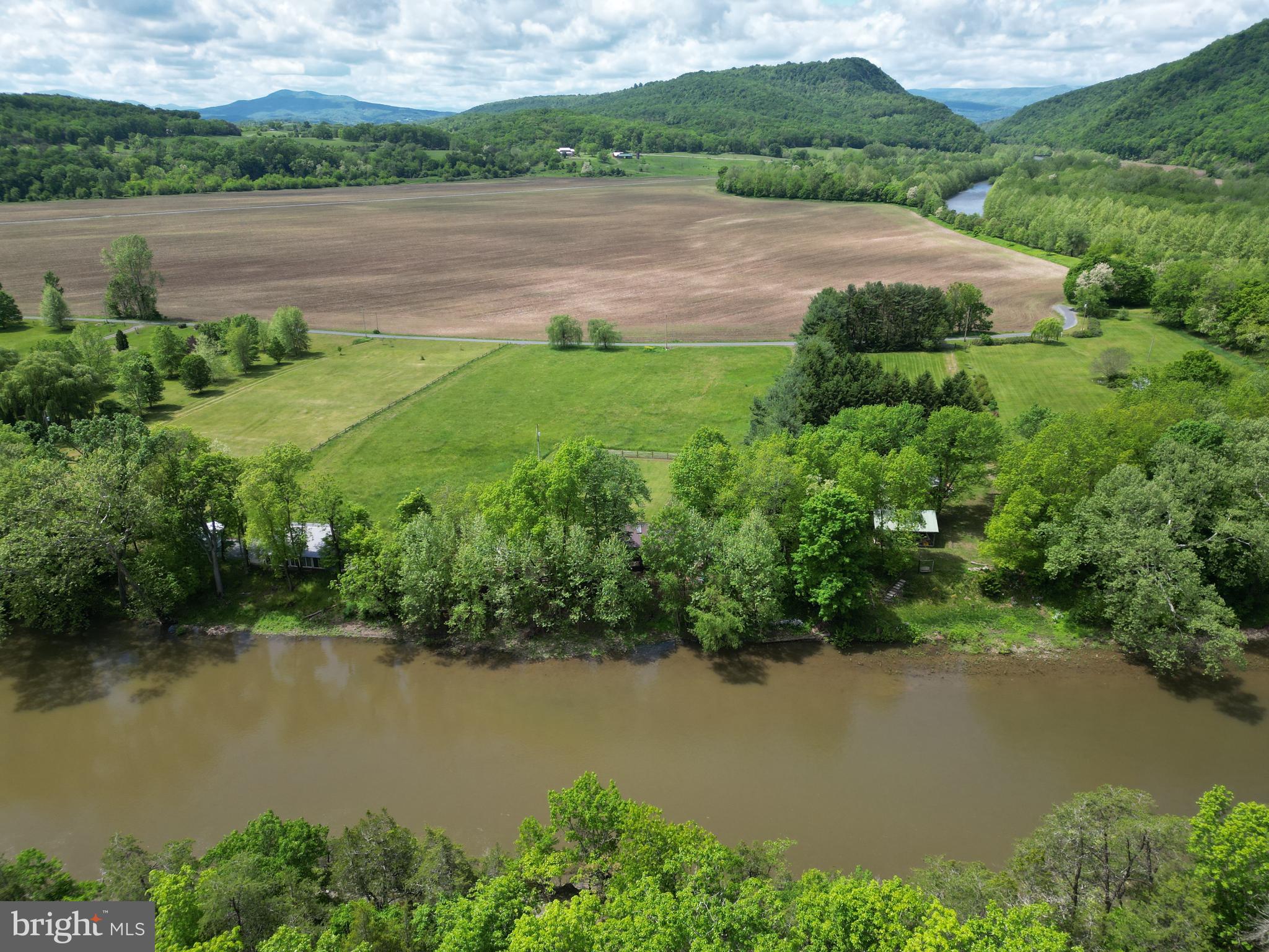 SILVER RIVER ACRES - Residential