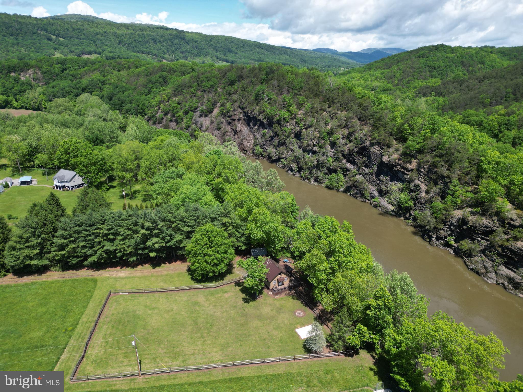 SILVER RIVER ACRES - Residential