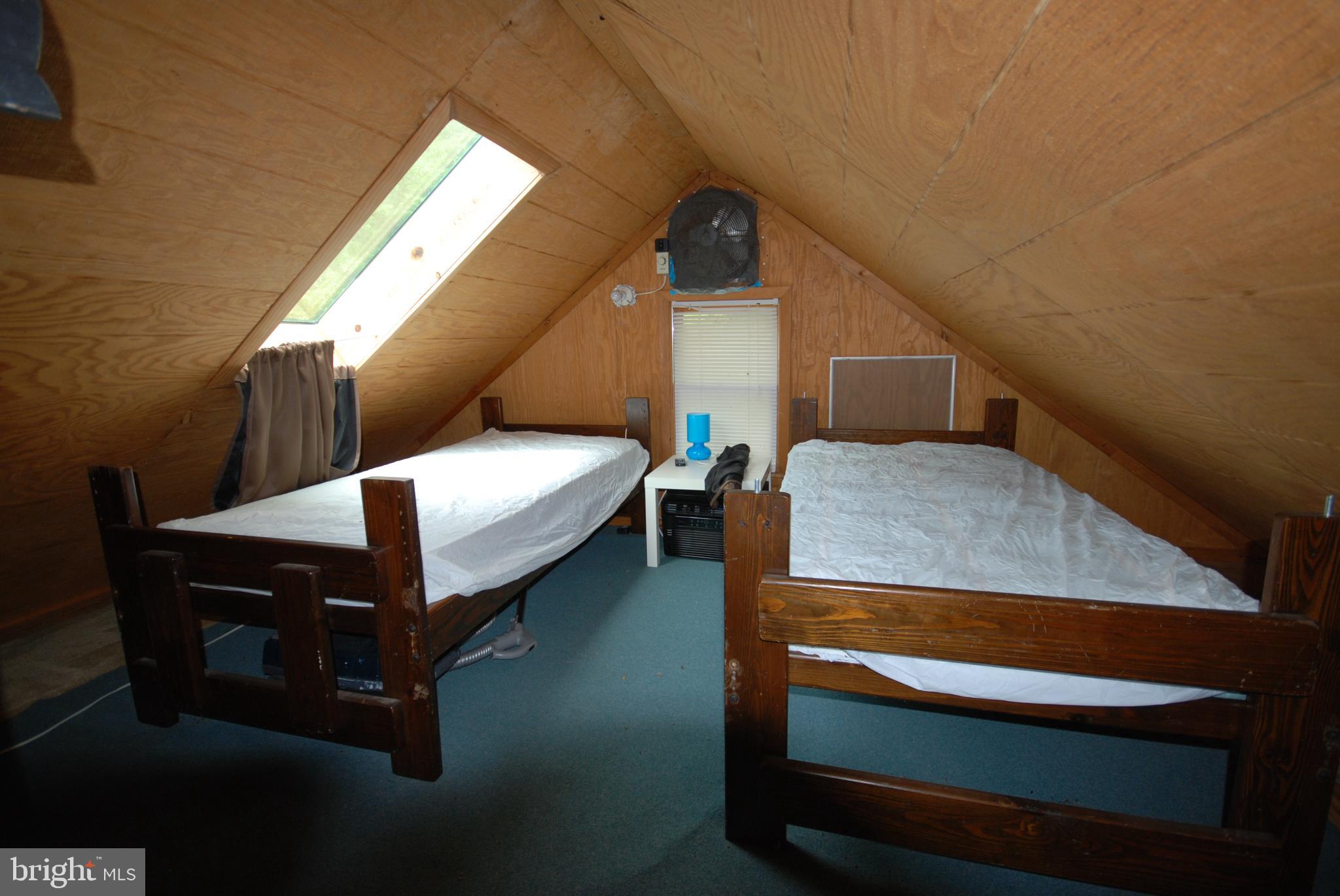 SILVER RIVER ACRES - Residential