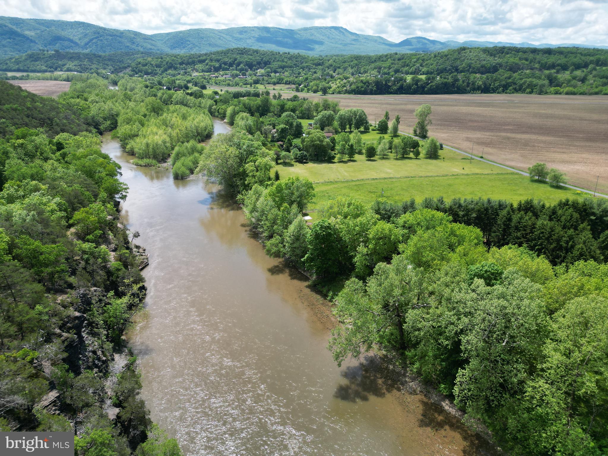SILVER RIVER ACRES - Residential
