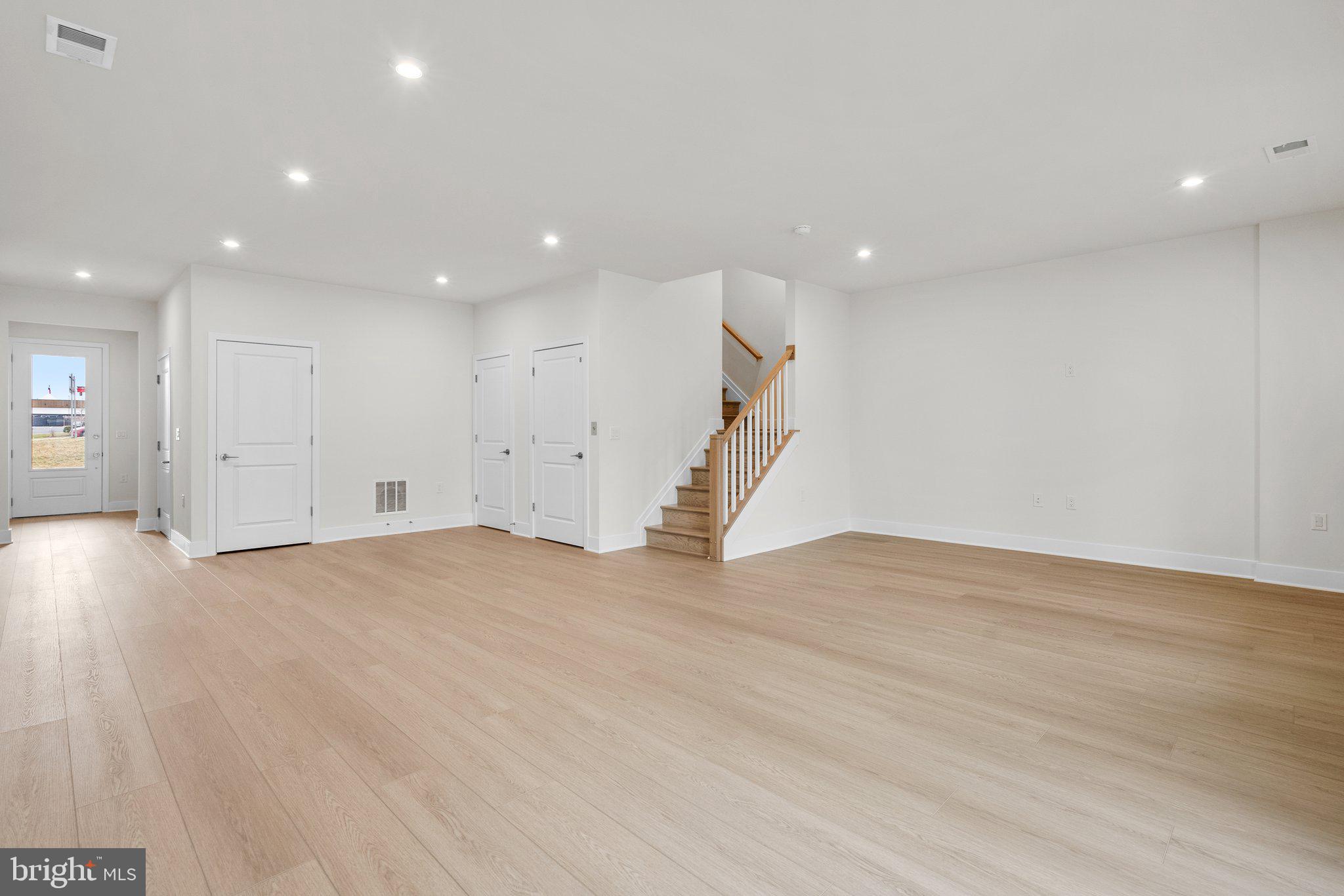 LEXINGTON 7 - Residential