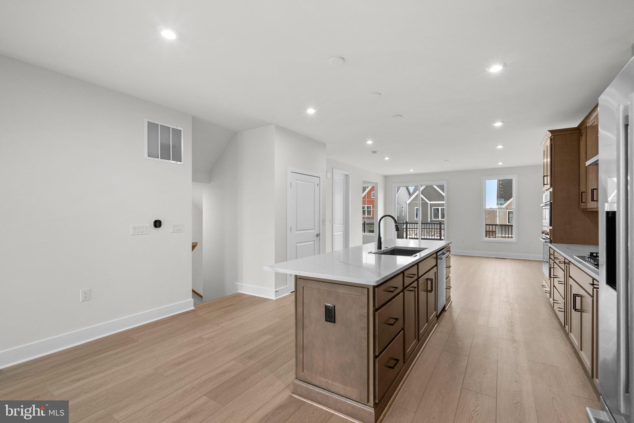 LEXINGTON 7 - Residential