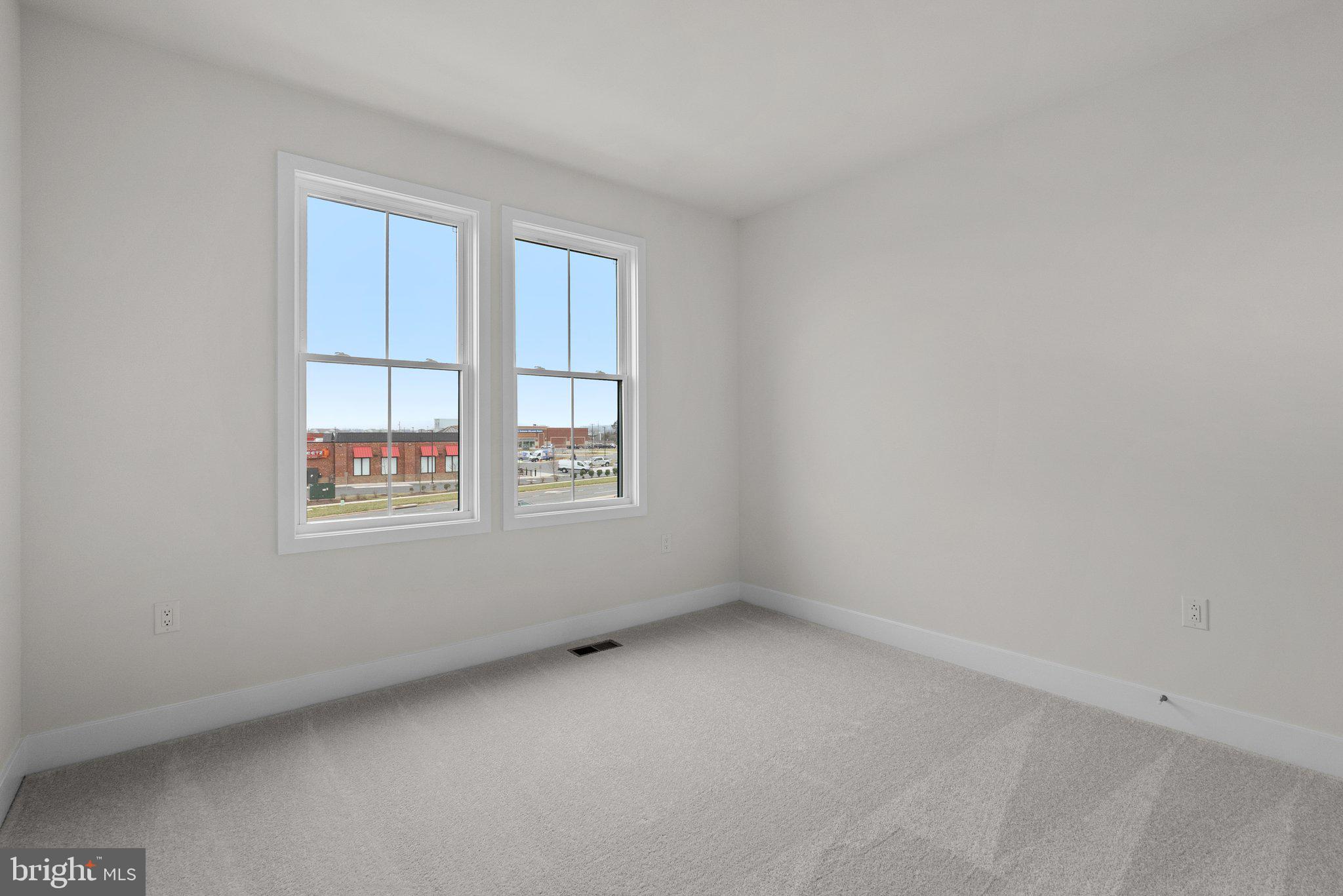 LEXINGTON 7 - Residential