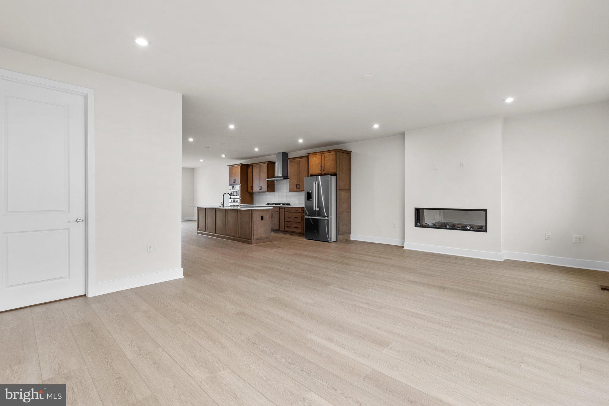 LEXINGTON 7 - Residential