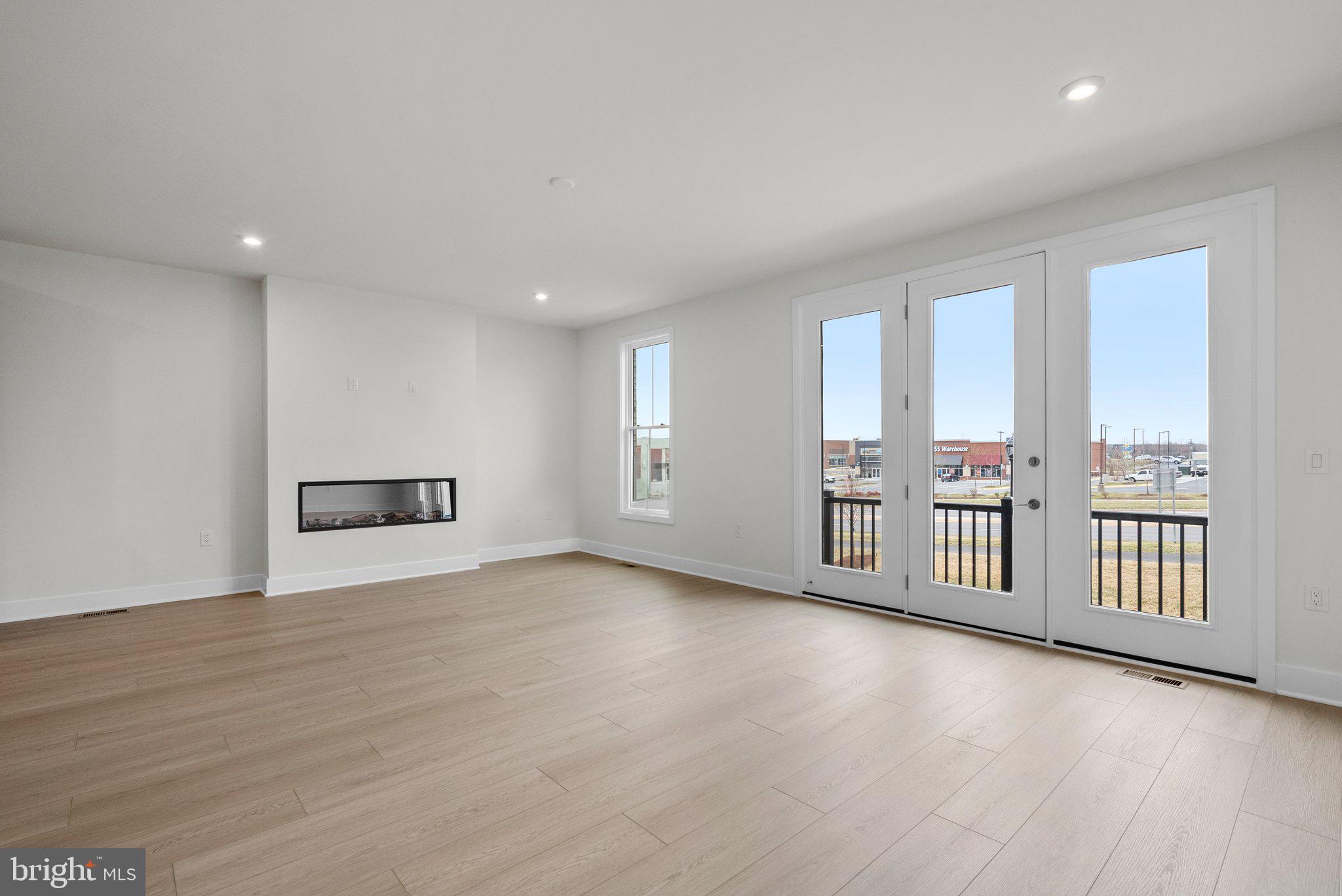 LEXINGTON 7 - Residential