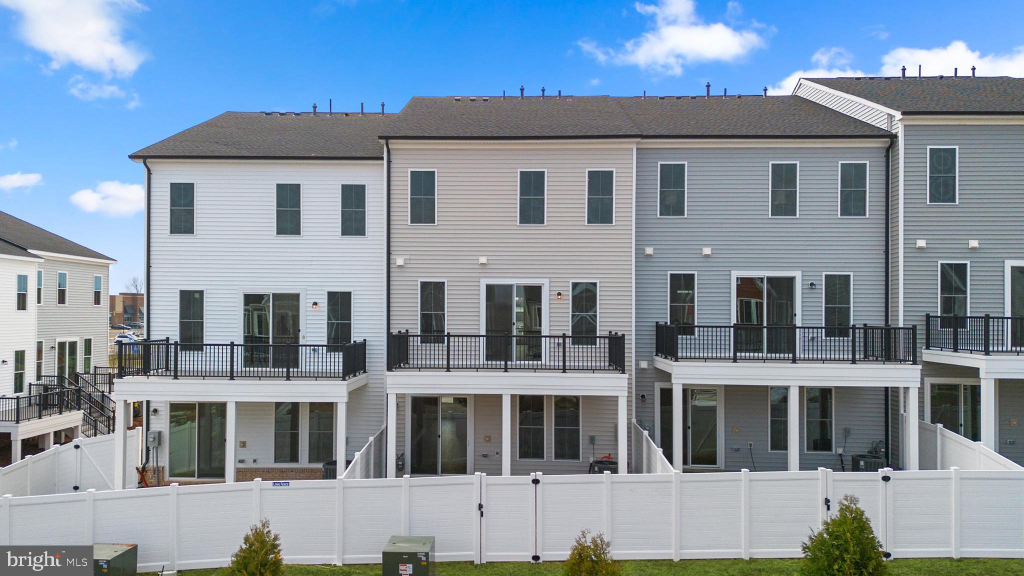 LEXINGTON 7 - Residential