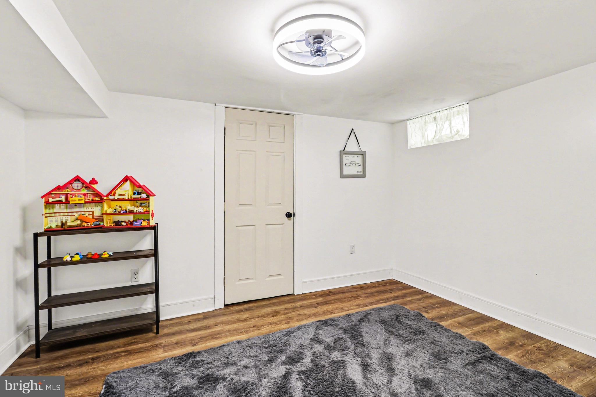 NESHAMINY FALLS - Residential