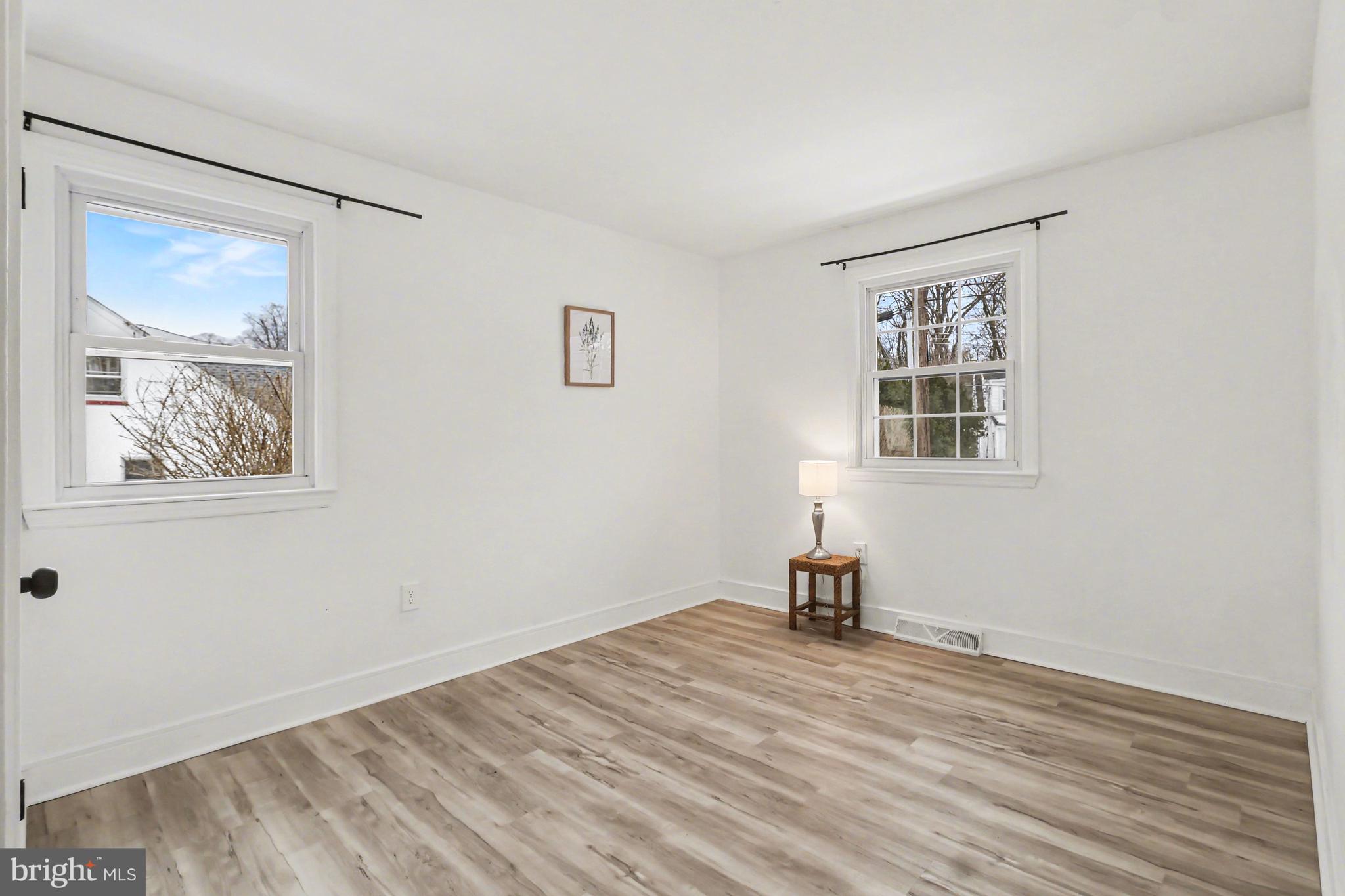 NESHAMINY FALLS - Residential