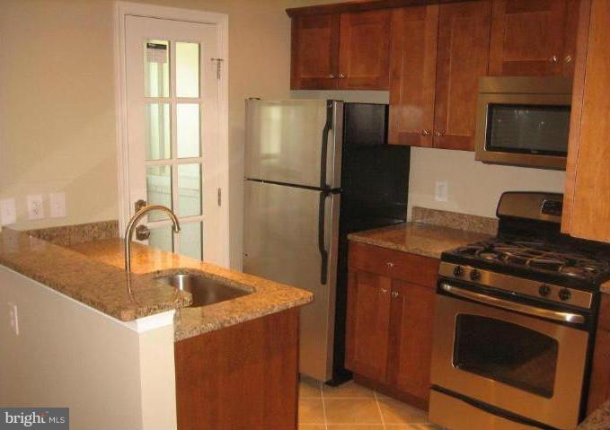 OLD TOWN ALEXANDRIA - Residential Lease