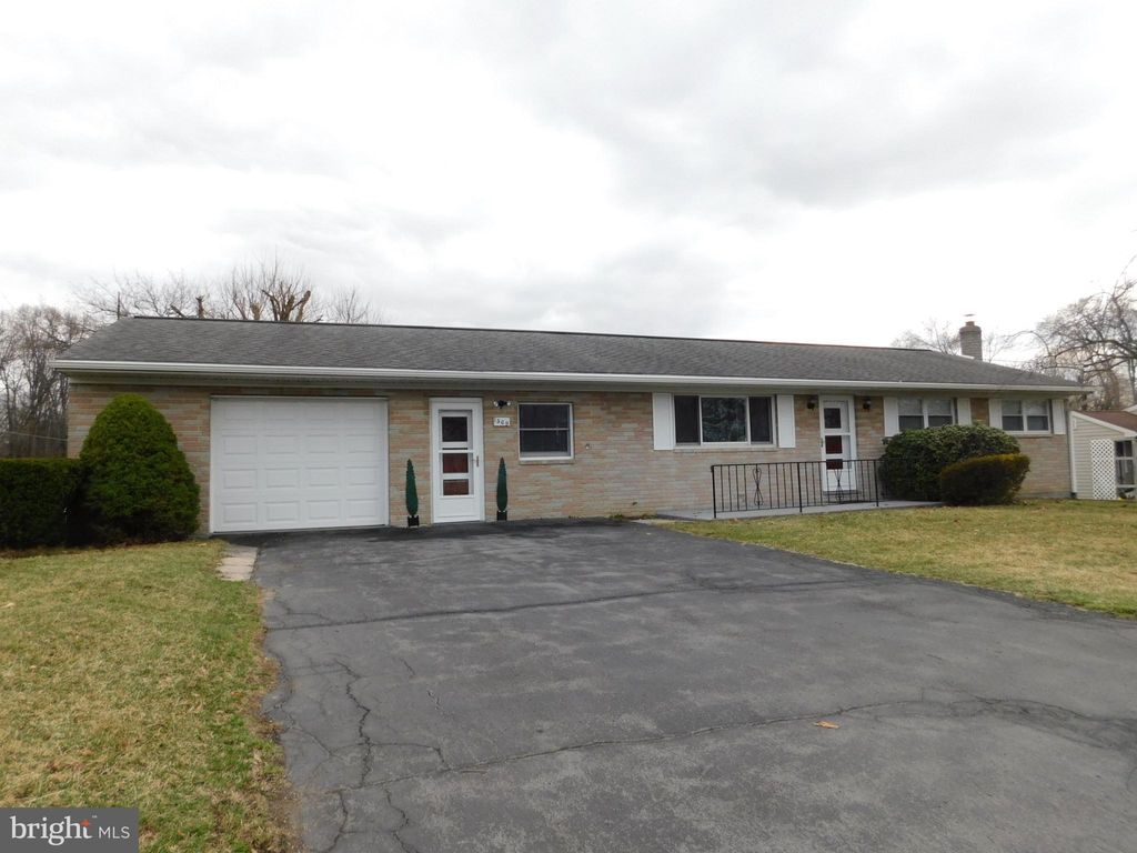 Photo of 1569 Frank Road, CHAMBERSBURG, PA 17202 (MLS # PAFL2029454)