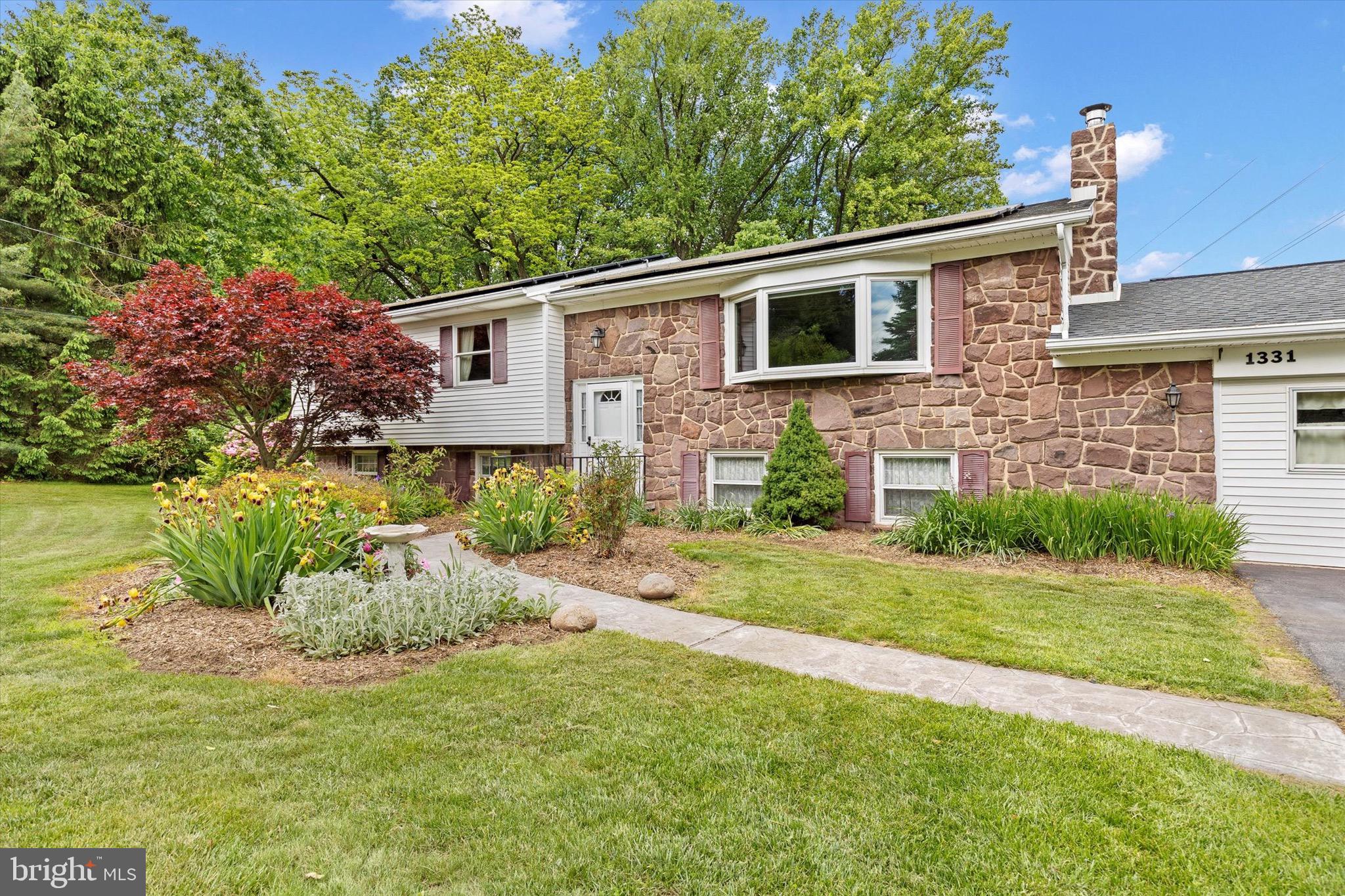 1331 BRADLEY AVENUE