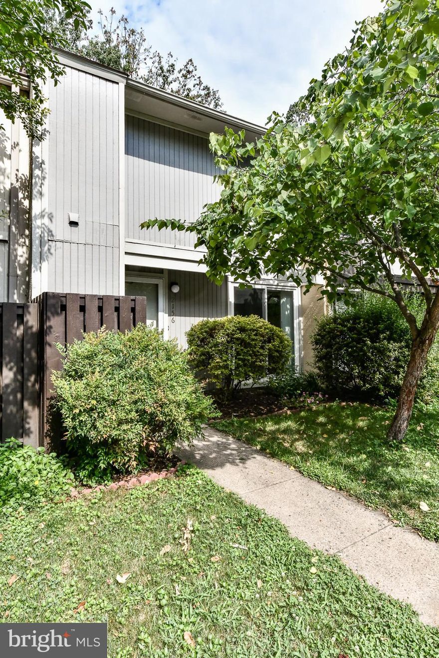 Updated & well-maintained 3BR townhome in heart of Reston*Contemporary home with open & inviting floorplan*Kitchen with stainless steel appliances features breakfast nook with sliding glass doors to private patio*Spacious living room is light & bright with lots of natural sunlight throughout, recessed lighting & sliding glass doors leading to private deck overlooking lush woodland*Generously sized primary bedroom has two large closets & half-bath*2 additional bedrooms upper level*Easy parking - one reserved space + two visitor spaces*Enjoy the walking, jogging trails throughout the community leading to lakes, parks, pools & community center*Convenient to Reston Town Center, shopping, dining & entertainment*Quick access for commuters to Dulles Toll Road, Fairfax County Pkwy, Rt 7, Rt 66 & 495 + NEW Reston Town Center METRO*

*Available for lease 9.10.23*