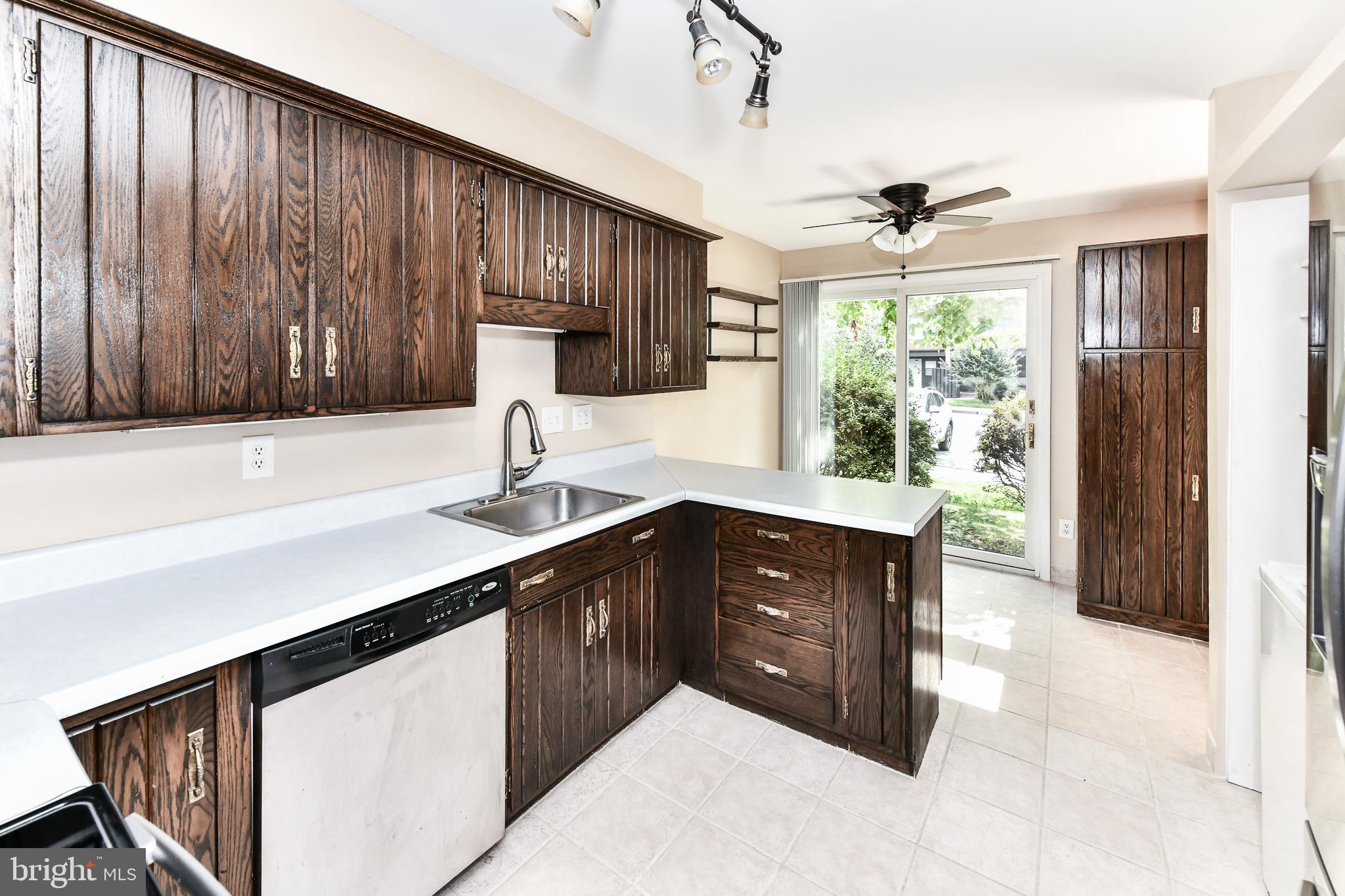 SAWYERS CLUSTER - Residential Lease