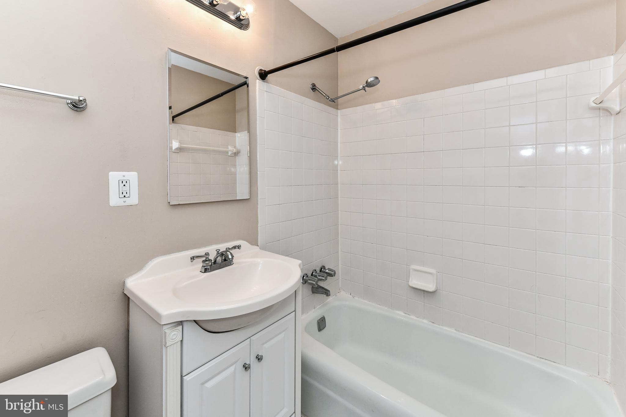 SAWYERS CLUSTER - Residential Lease