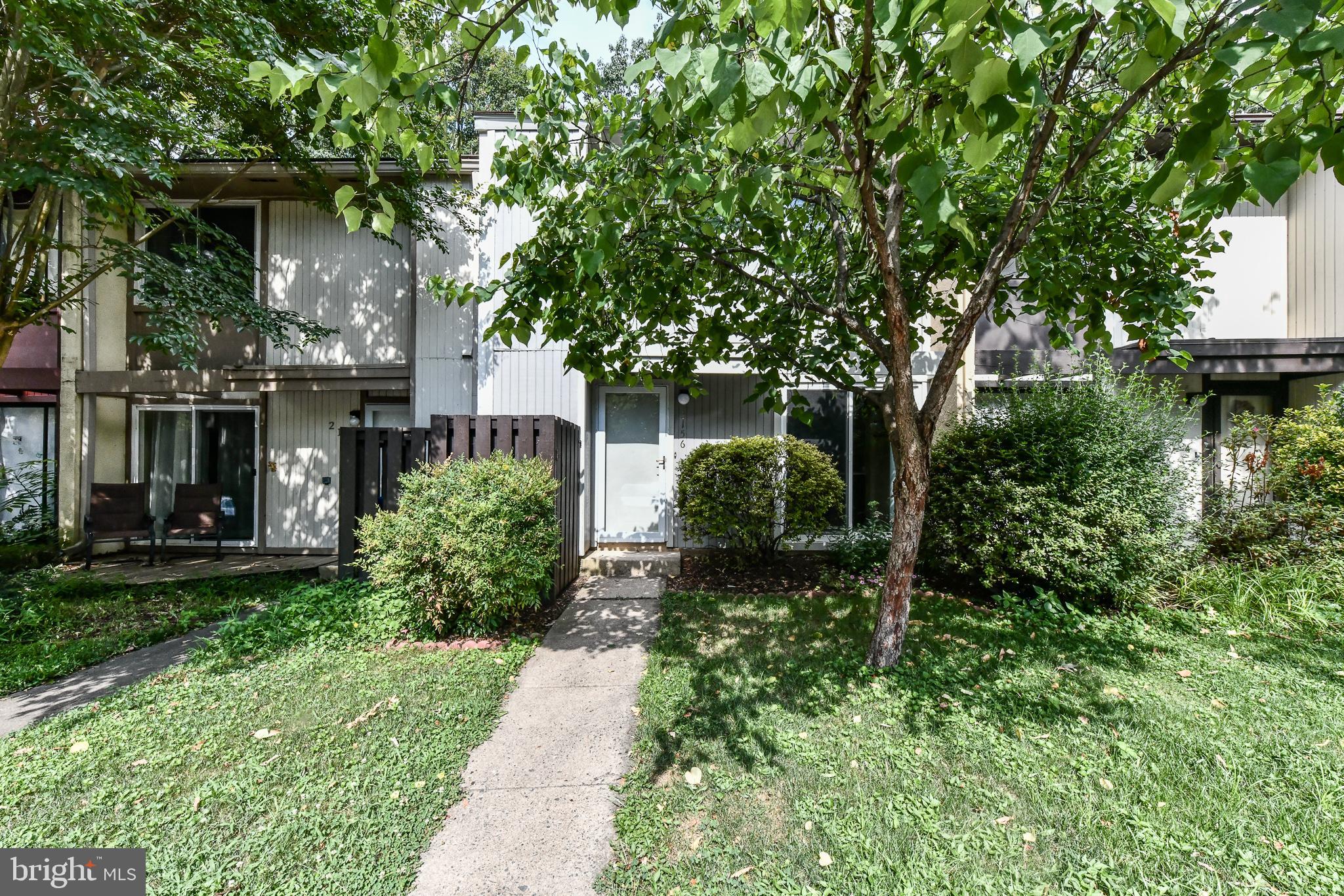 SAWYERS CLUSTER - Residential Lease