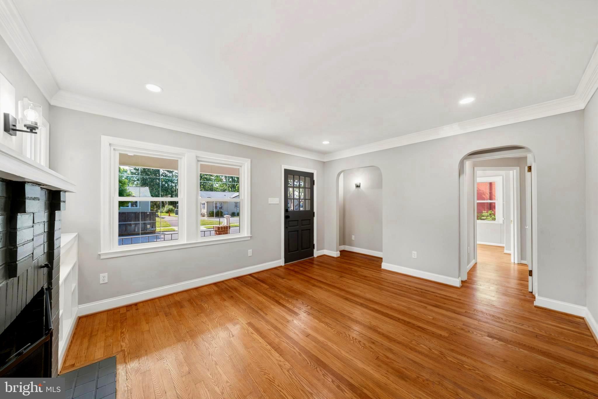 826 TRAIL AVENUE