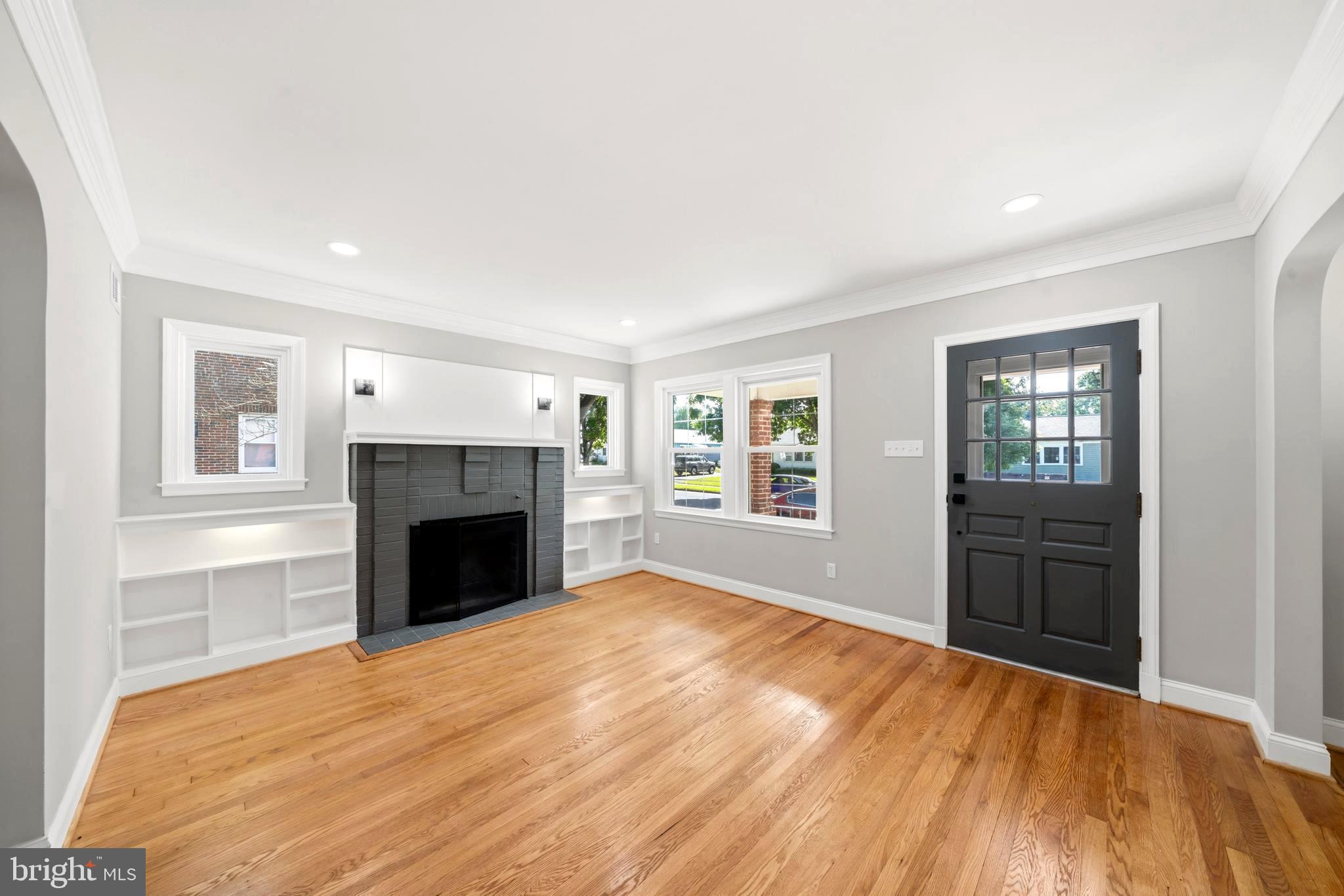 826 TRAIL AVENUE