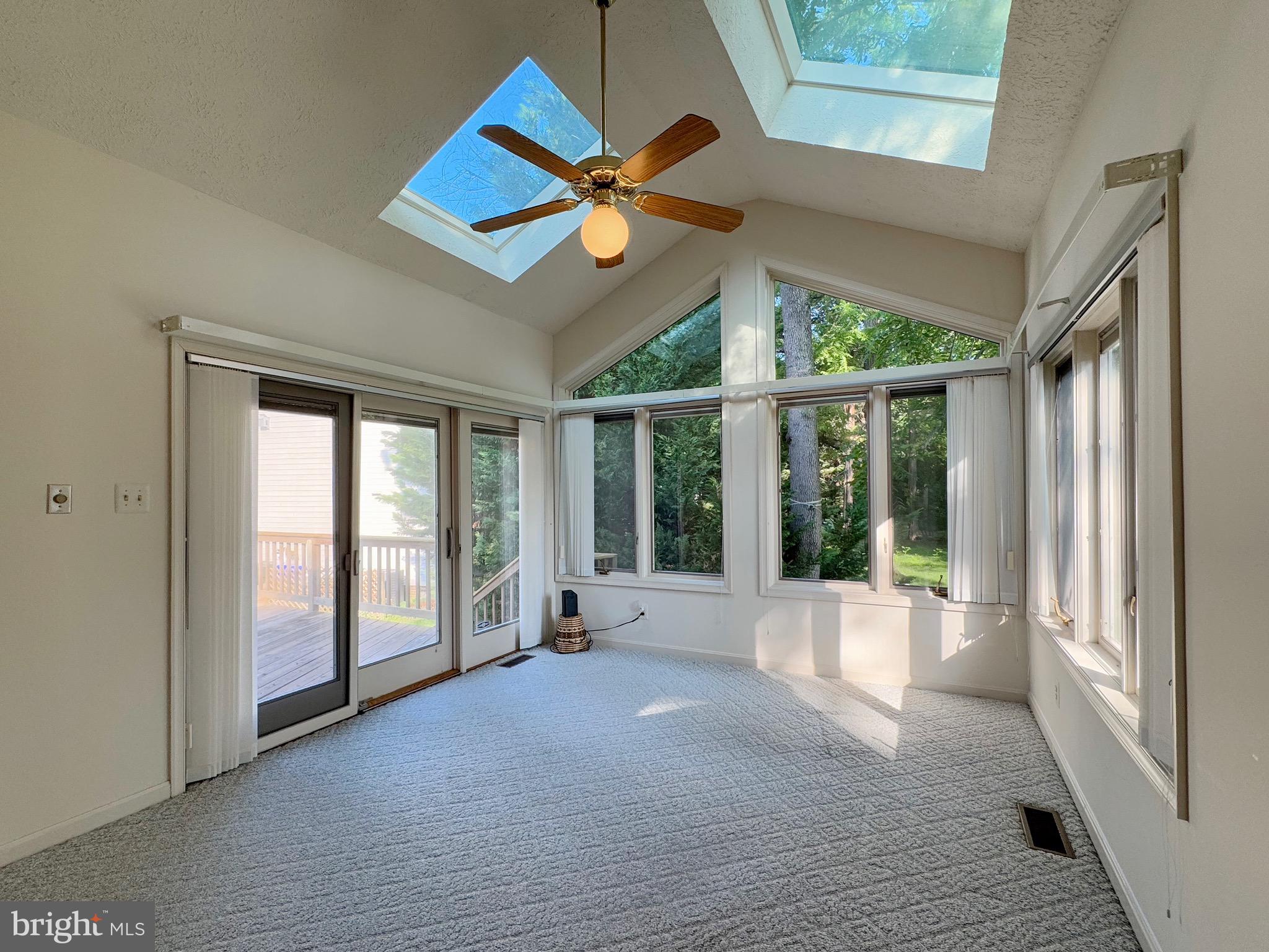 SWAN POINT - Residential