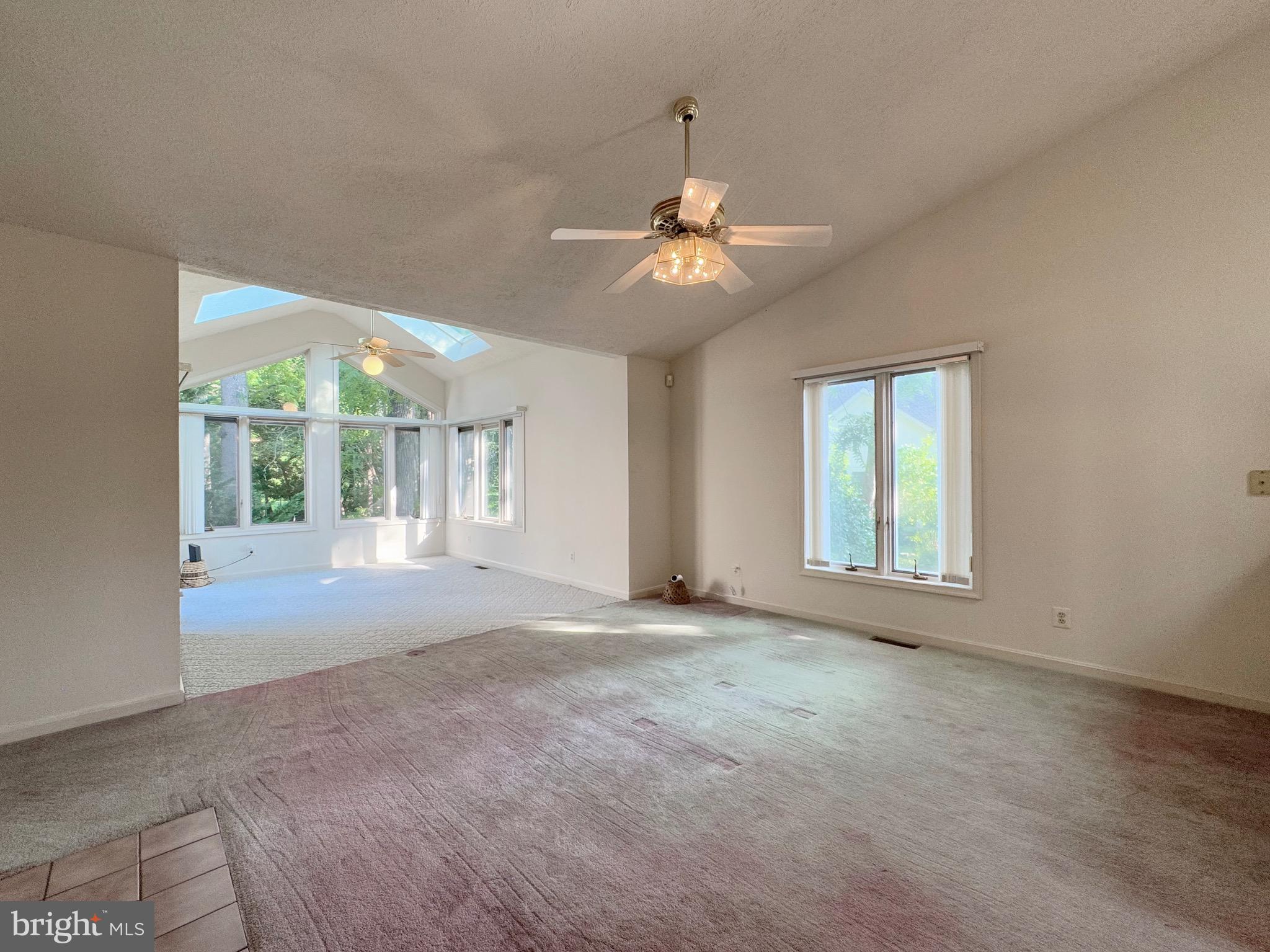 SWAN POINT - Residential